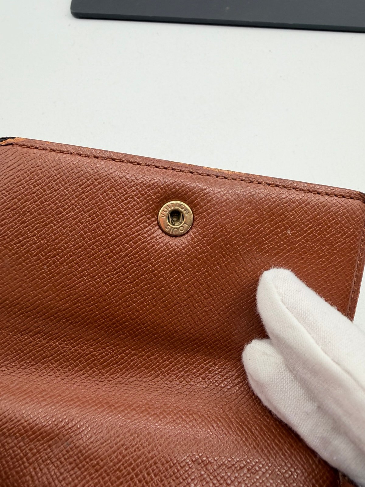 Pre-Owned Louis Vuitton Compact Monogram Wallet