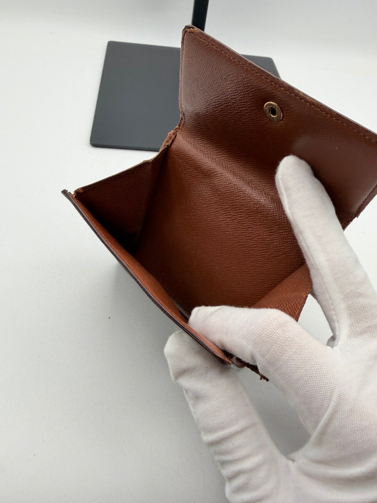 Pre-Owned Louis Vuitton Compact Monogram Wallet