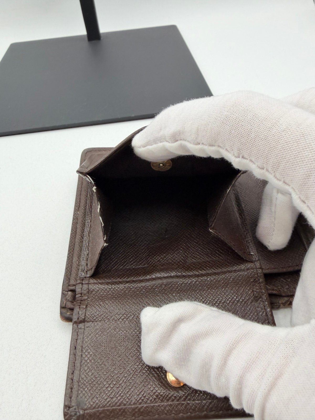 Pre-Owned Louis Vuitton Damier Bifold Wallet