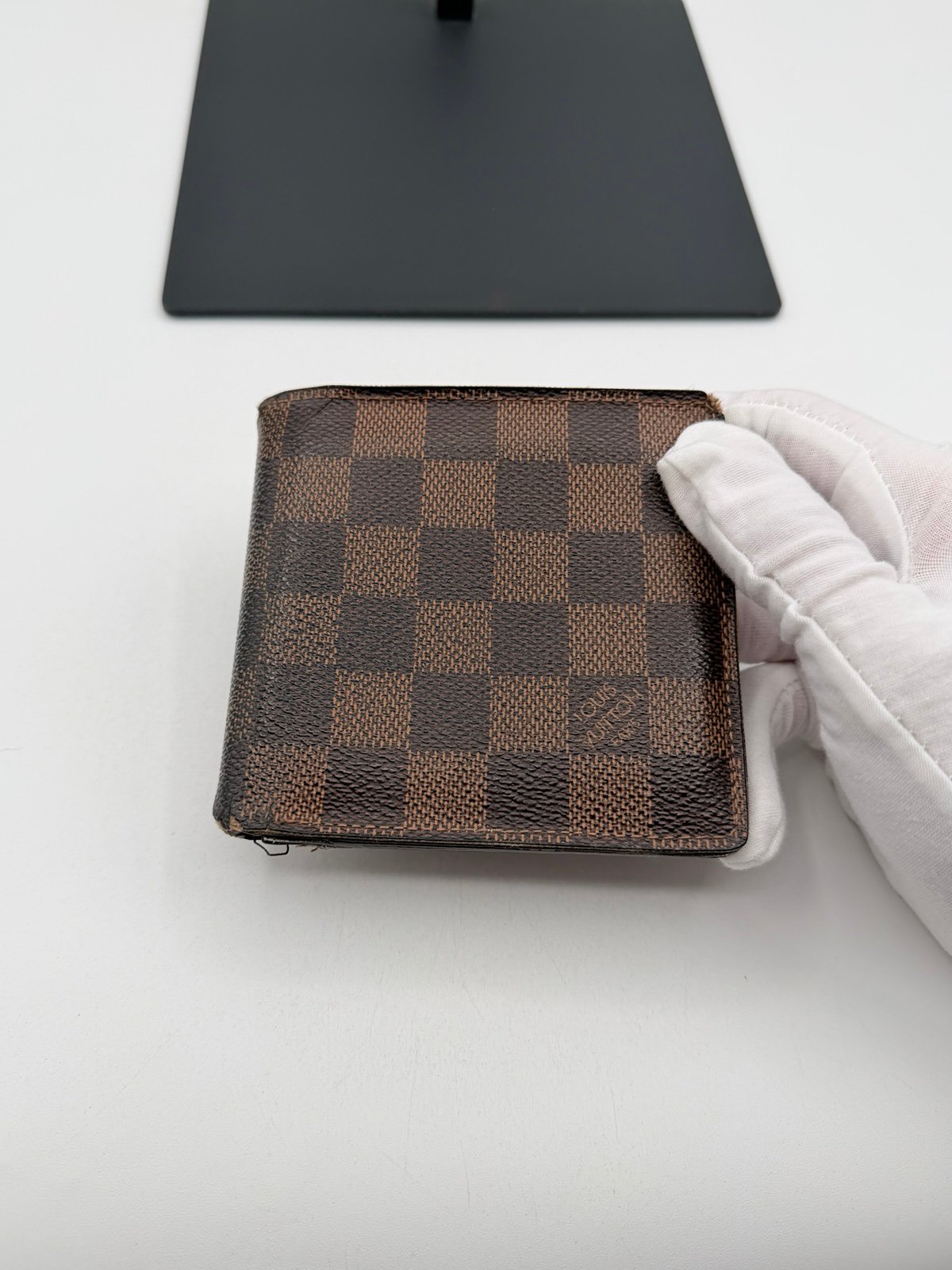 Pre-Owned Louis Vuitton Damier Bifold Wallet