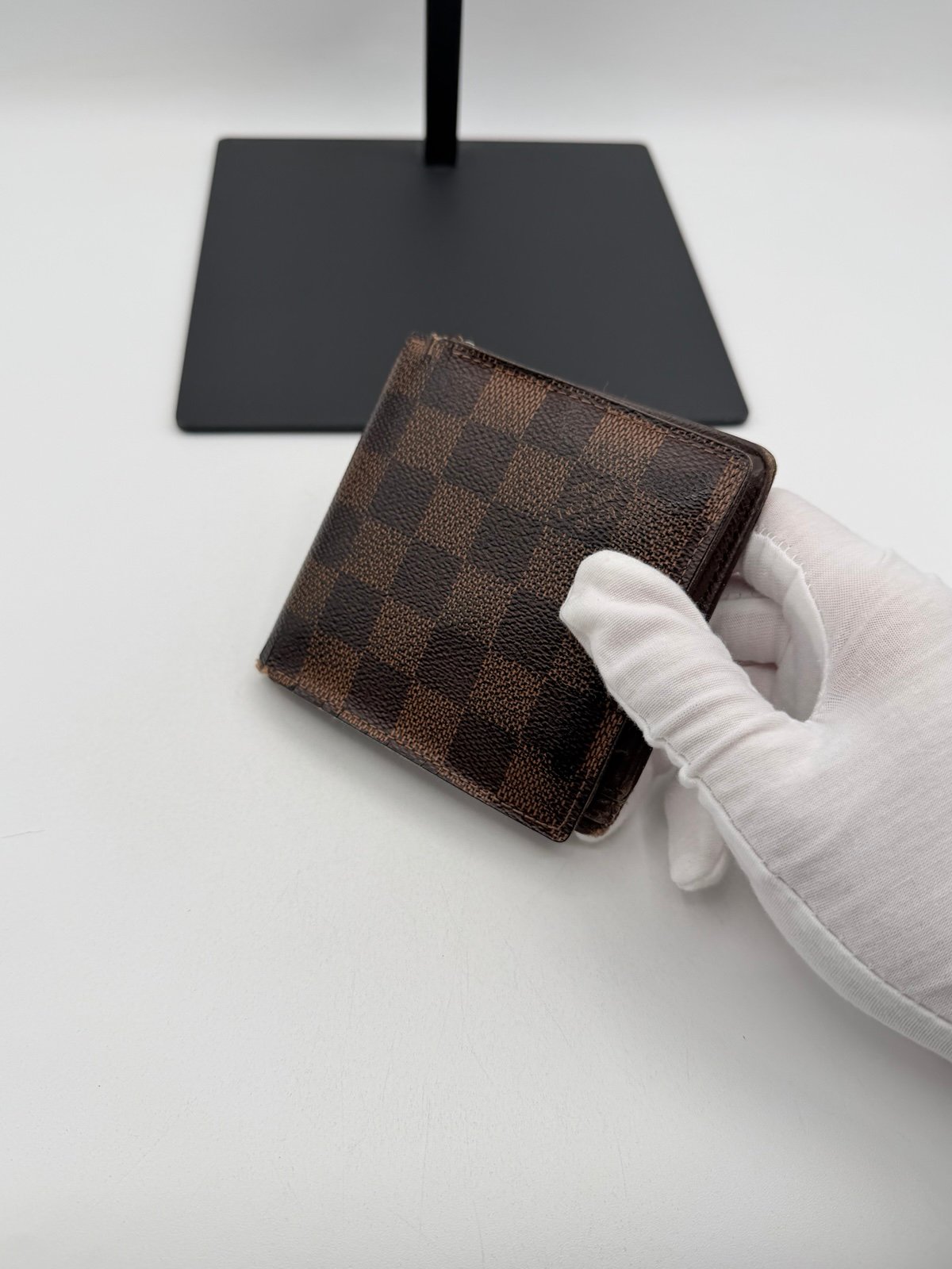Pre-Owned Louis Vuitton Damier Bifold Wallet