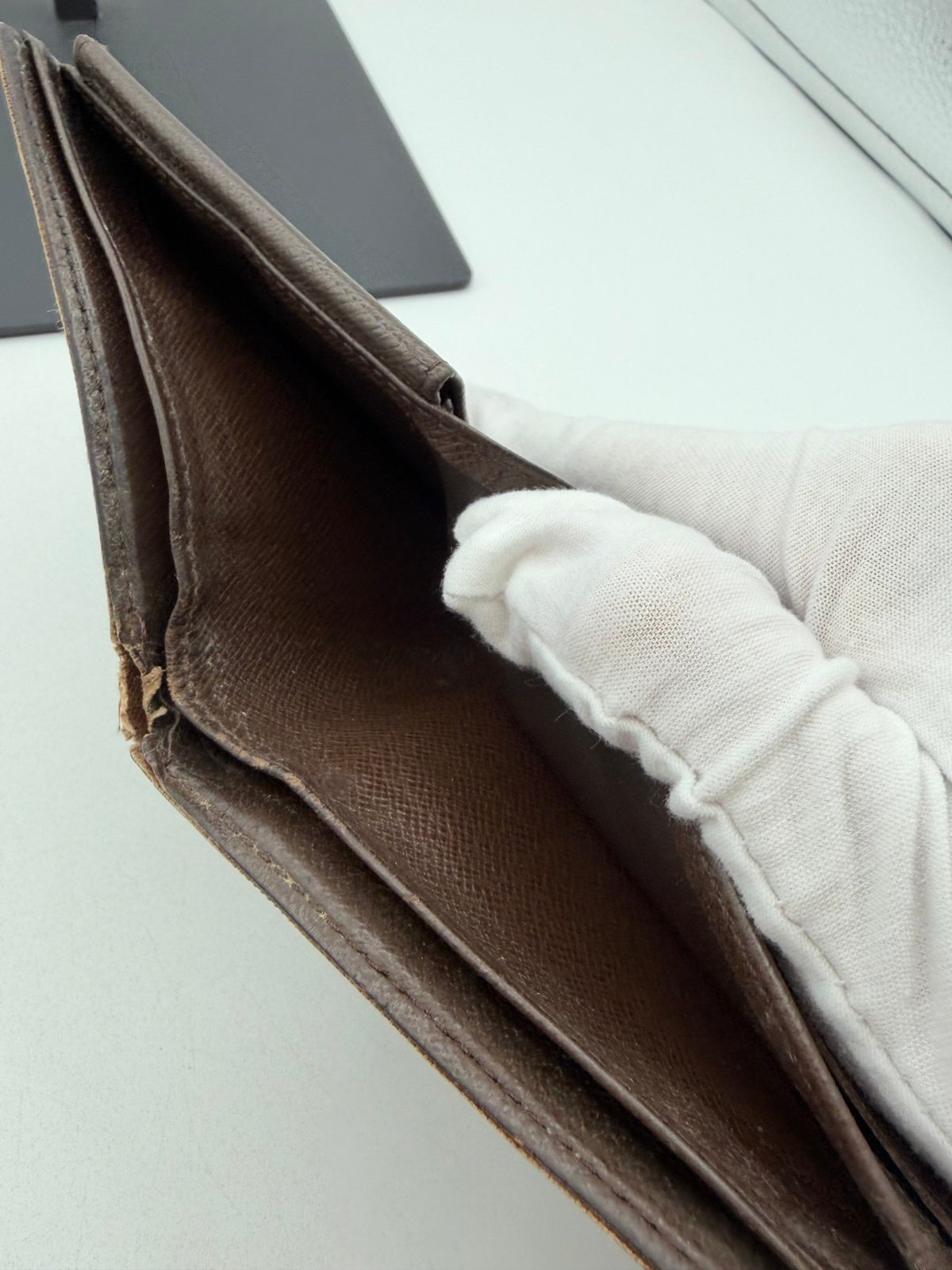 Pre-Owned Louis Vuitton Damier Bifold Wallet