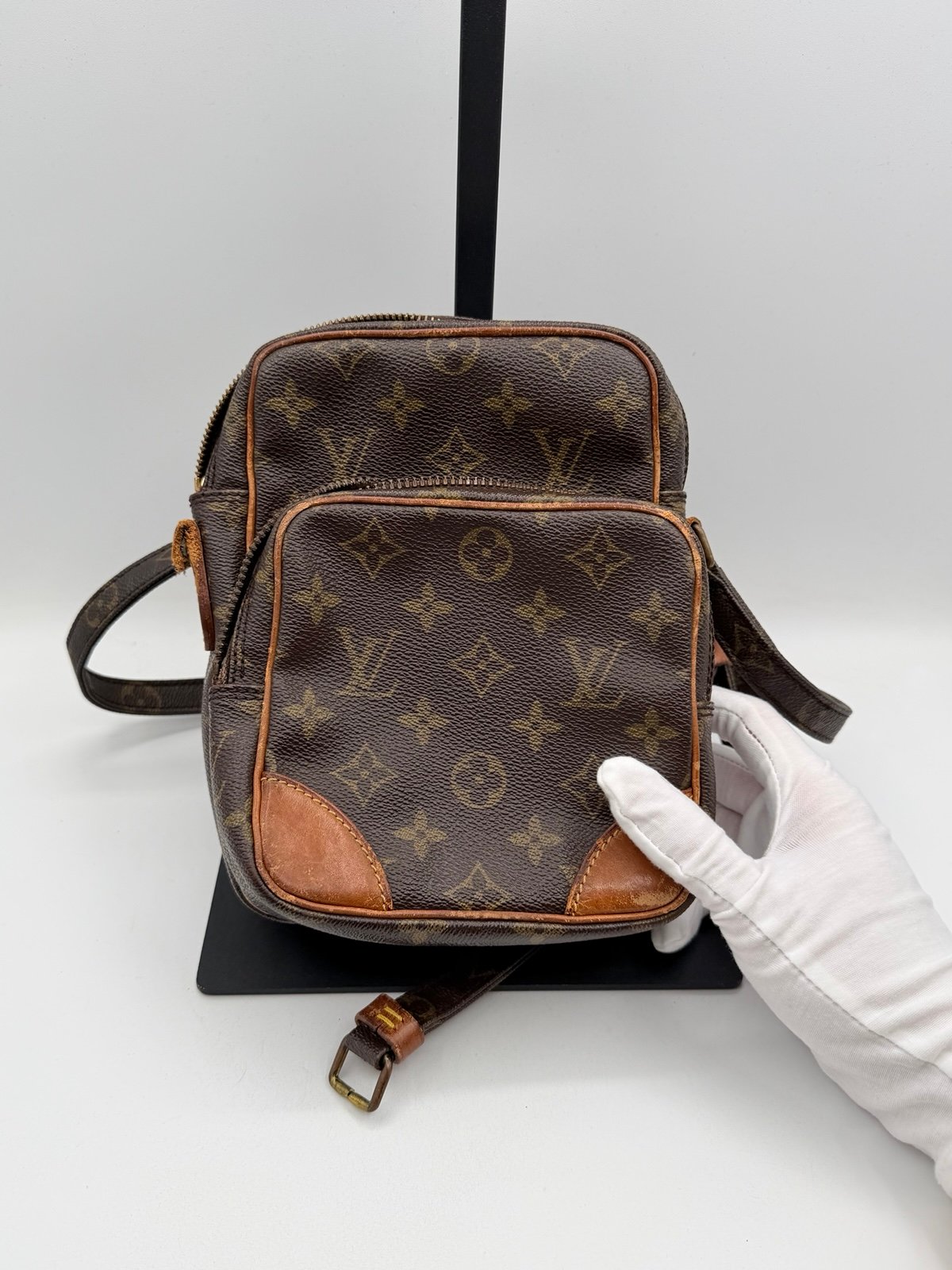 Pre-Owned Louis Vuitton Monogram Crossbody Bag
