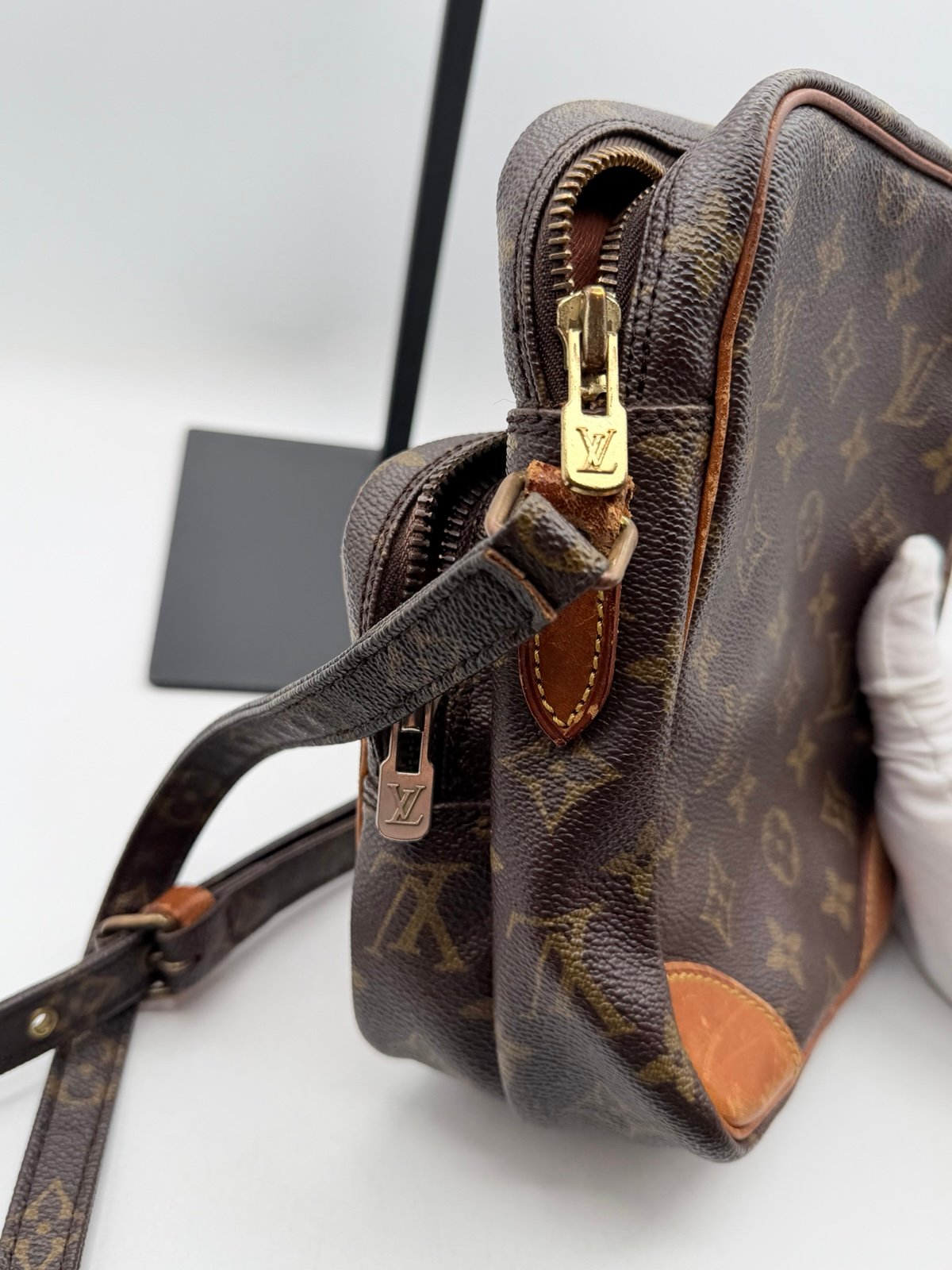 Pre-Owned Louis Vuitton Monogram Crossbody Bag