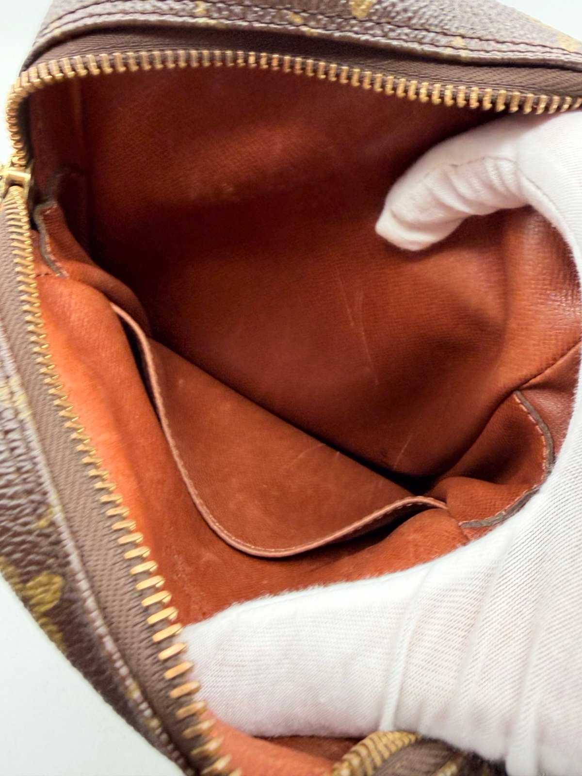 Pre-Owned Louis Vuitton Monogram Crossbody Bag