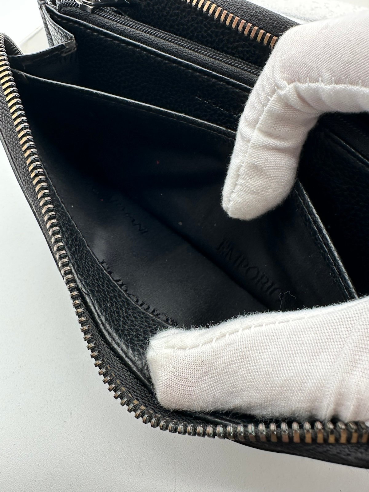 Pre-Owned Emporio Armani Zip Around Wallet