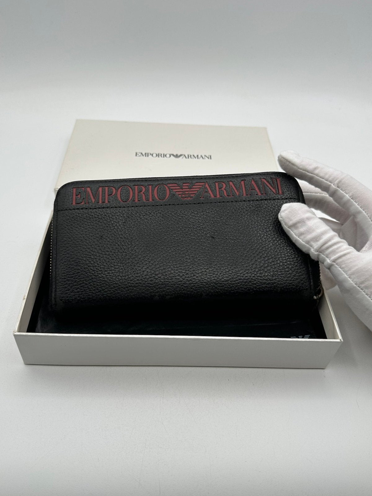 Pre-Owned Emporio Armani Zip Around Wallet
