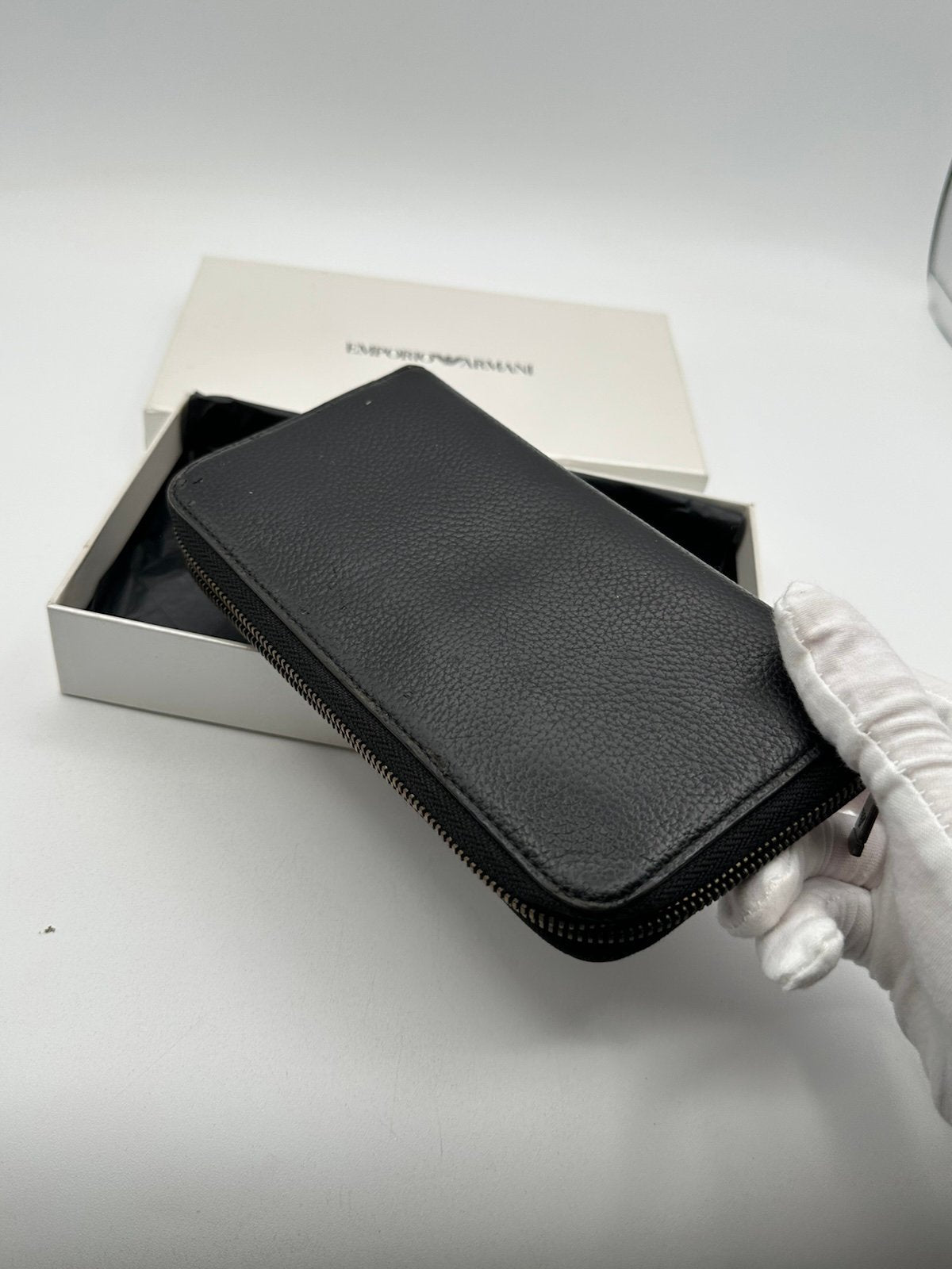 Pre-Owned Emporio Armani Zip Around Wallet