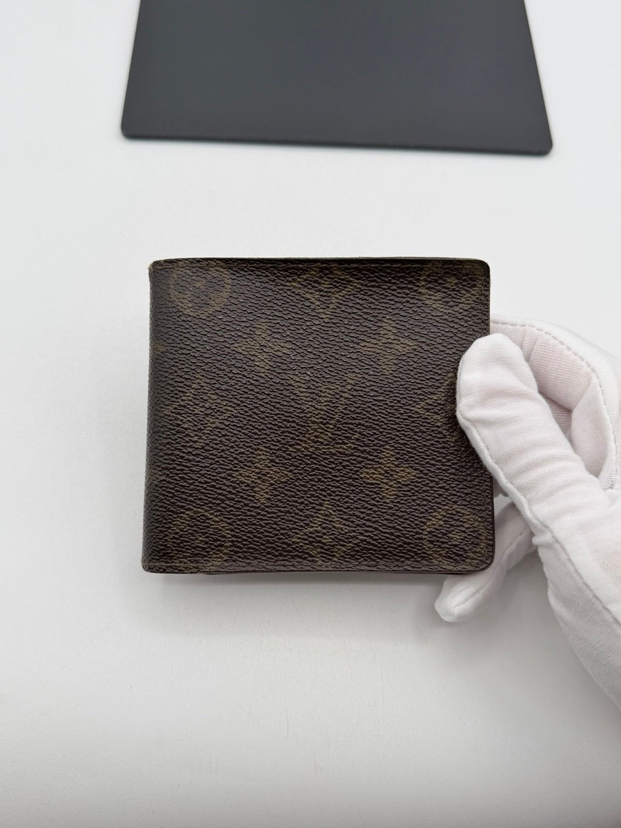 Pre-Owned Louis Vuitton Monogram Bifold Wallet