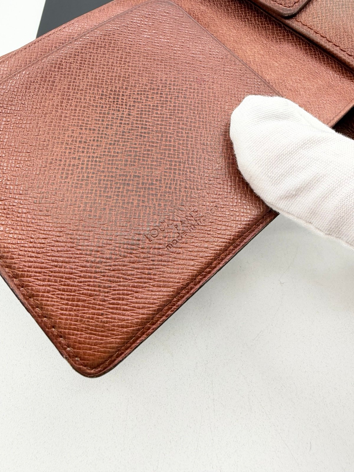 Pre-Owned Louis Vuitton Monogram Bifold Wallet