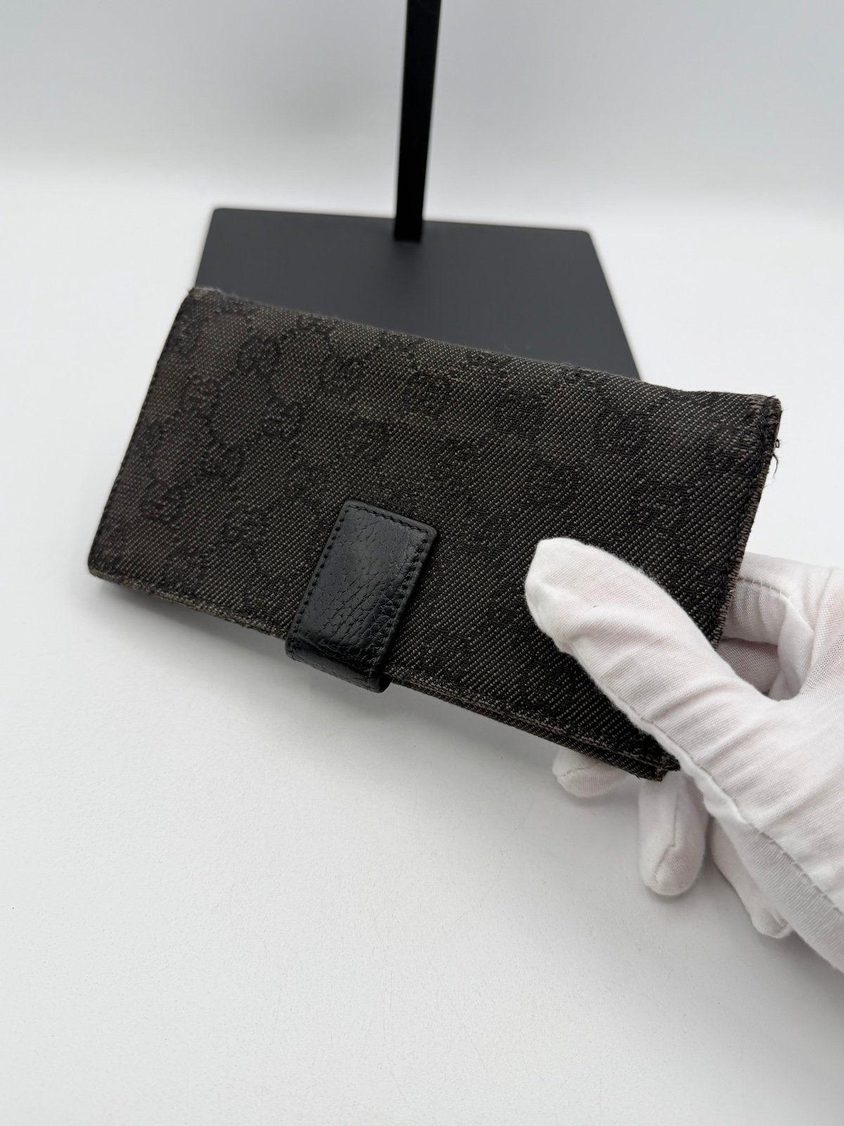 Pre-Owned Gucci Black Monogram Key Case Wallet