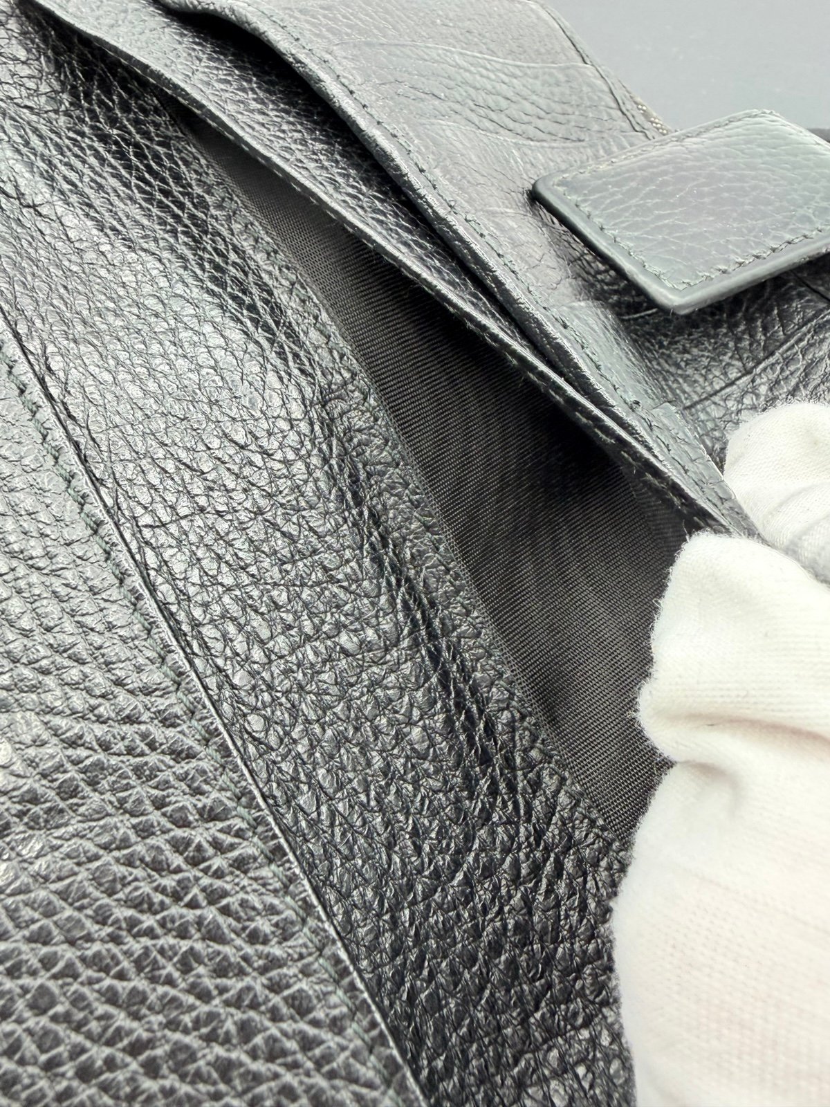 Pre-Owned Gucci Black Monogram Key Case Wallet