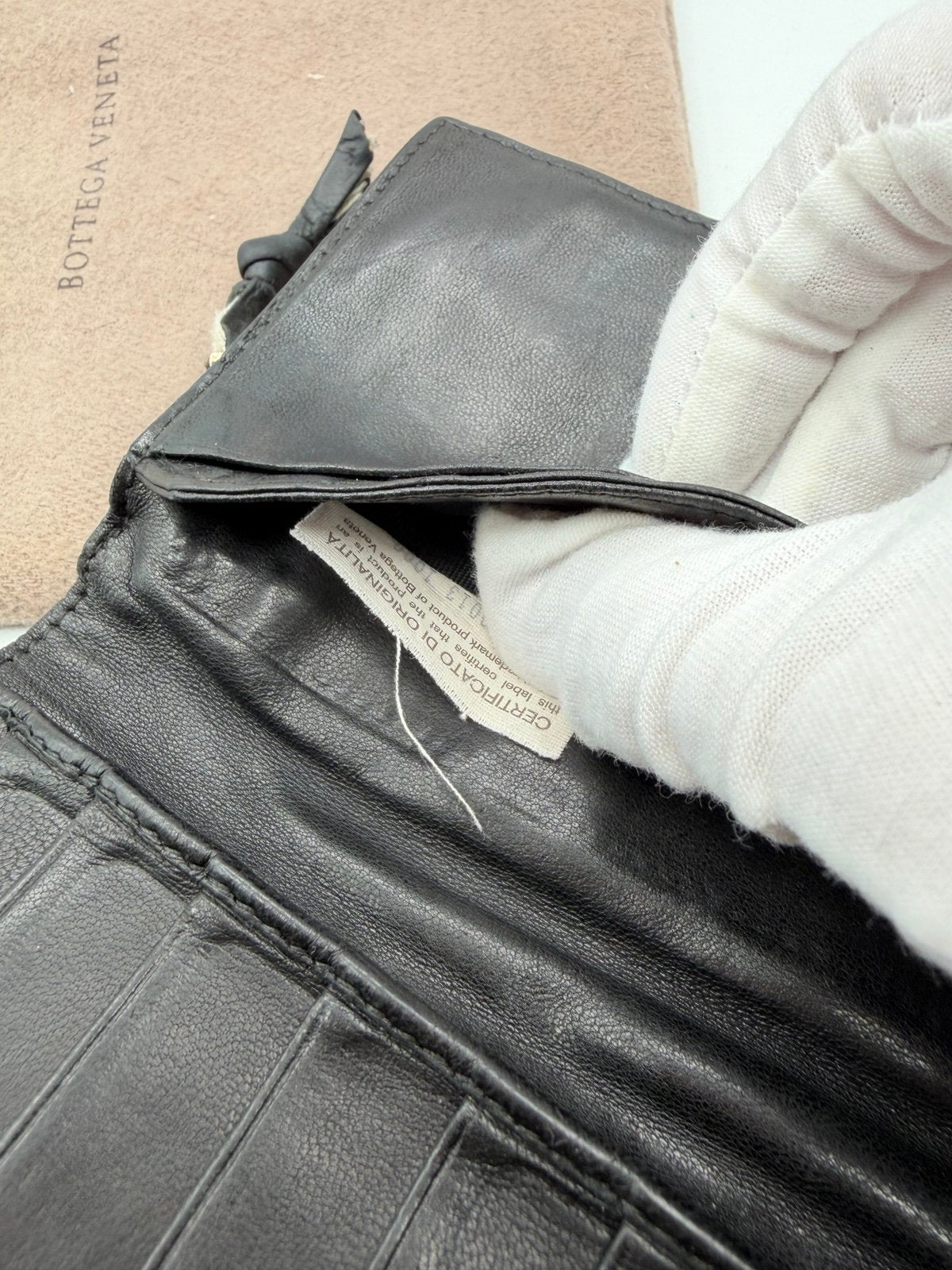 Pre-Owned Bottega Veneta Intrecciato Woven Leather Wallet