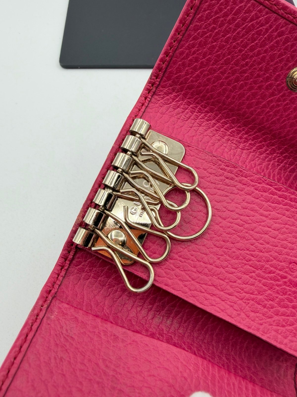 Pre-Owned Gucci Pebbled Leather Card / Key Holder