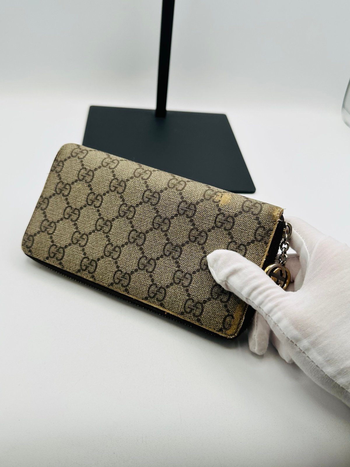 Pre-Owned Gucci Large Monogram GG Charm Zip Wallet