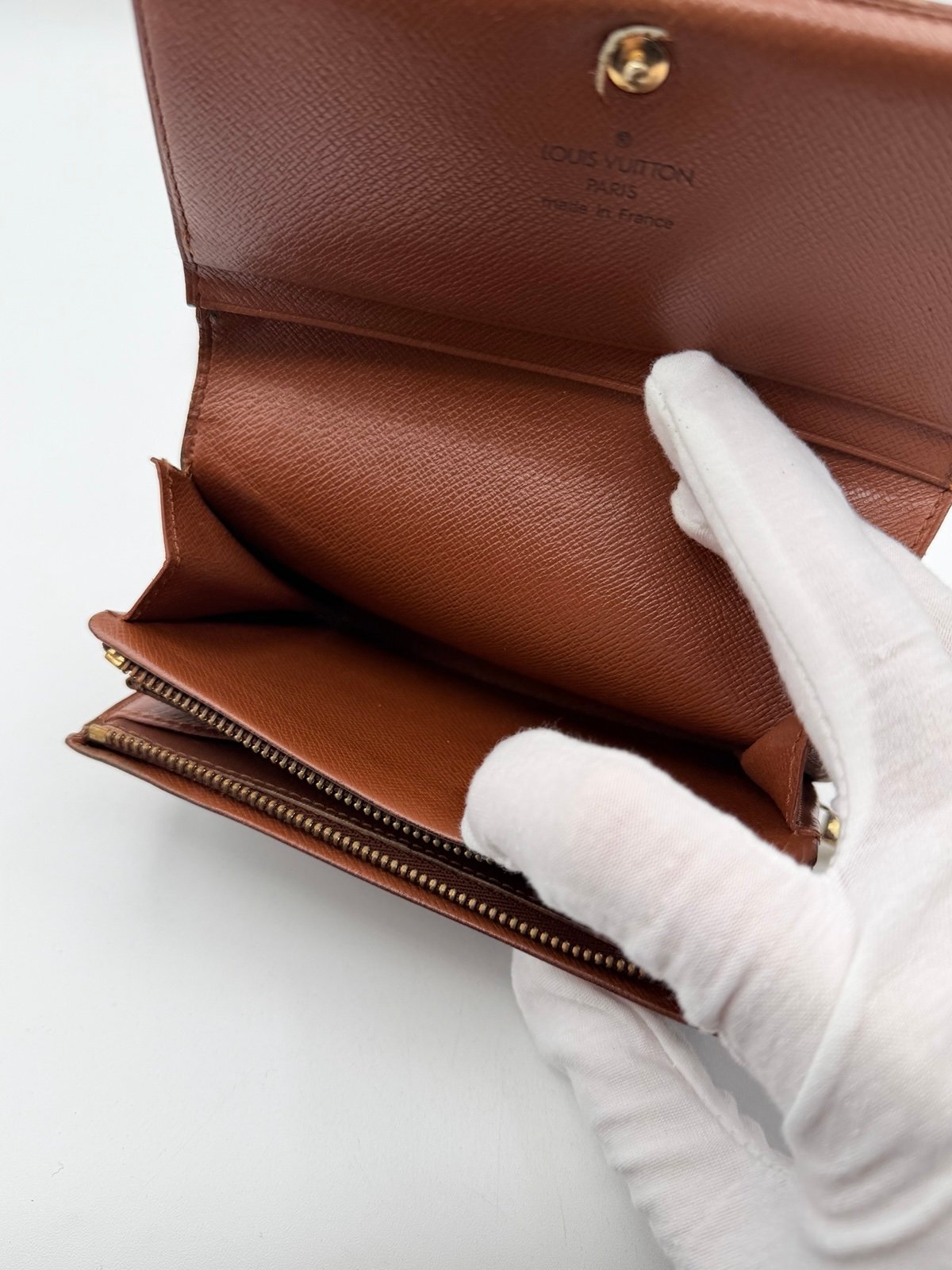 Pre-Owned Louis Vuitton Monogram Canvas Wallet
