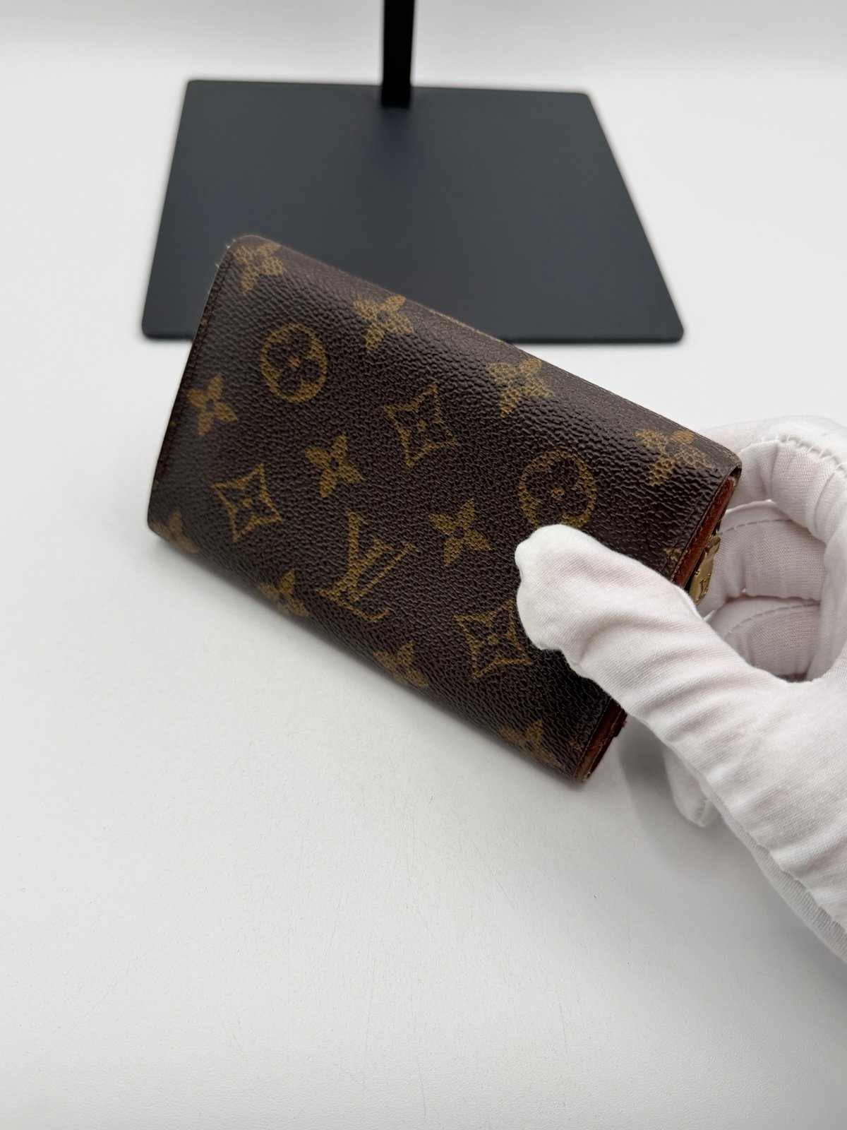 Pre-Owned Louis Vuitton Monogram Canvas Wallet