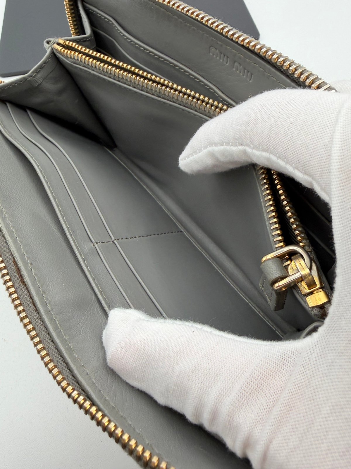 Pre-Owned Miu Miu Crocodile Embossed Leather Zip Around Wallet