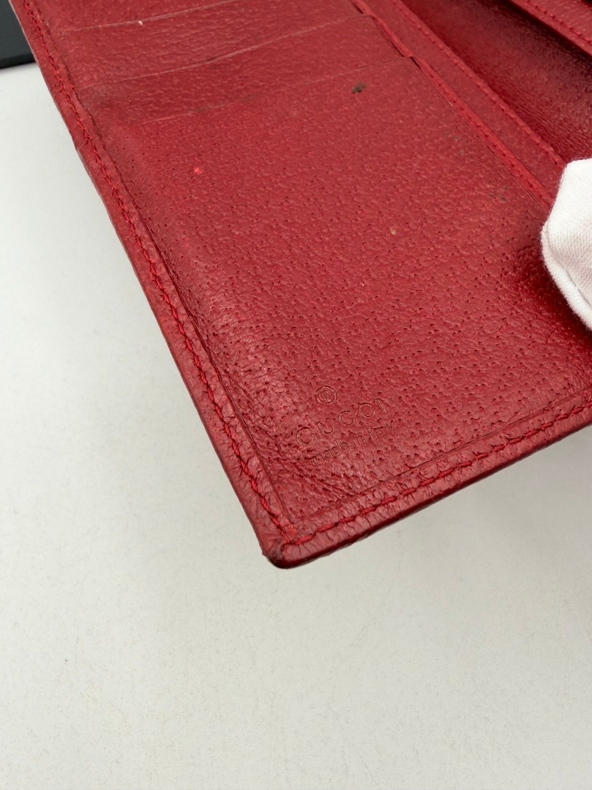 Pre-Owned Gucci Long Red Leather Wallet