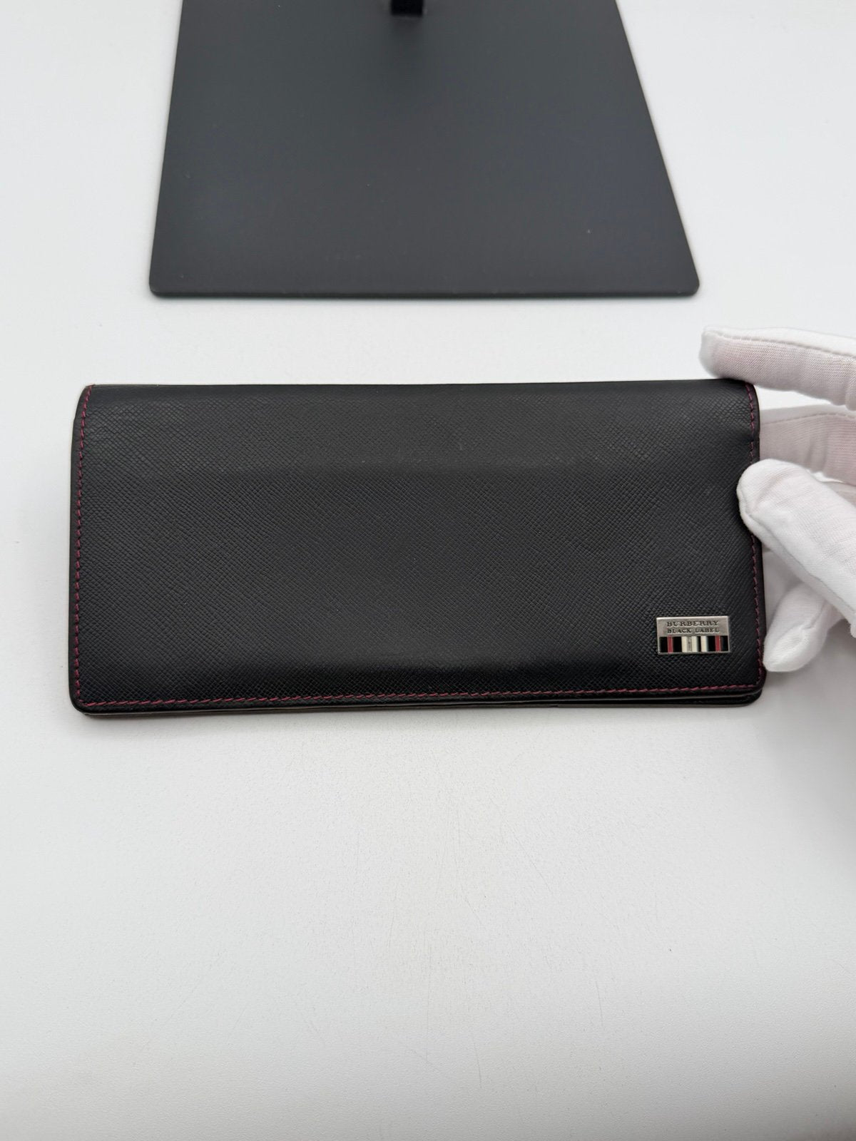 Pre-Owned Burberry Black Leather Long Wallet
