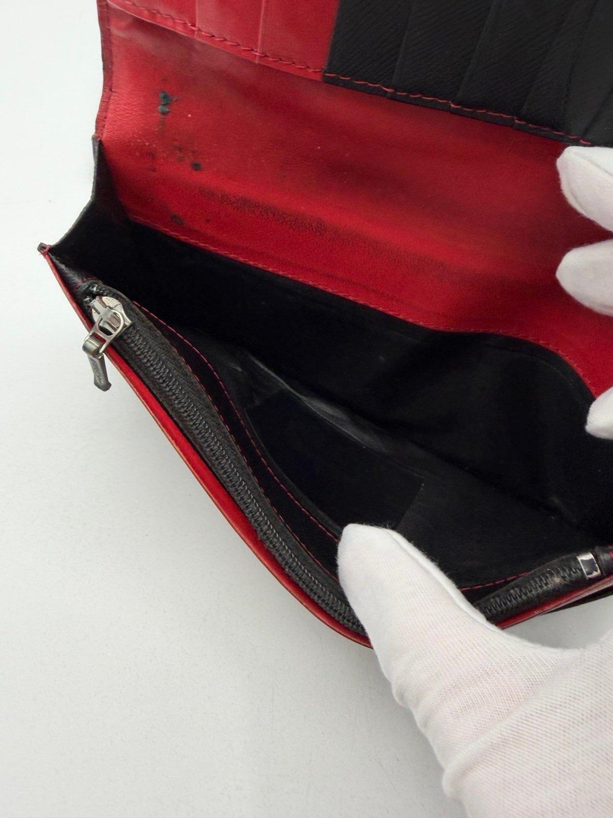 Pre-Owned Burberry Black Leather Long Wallet
