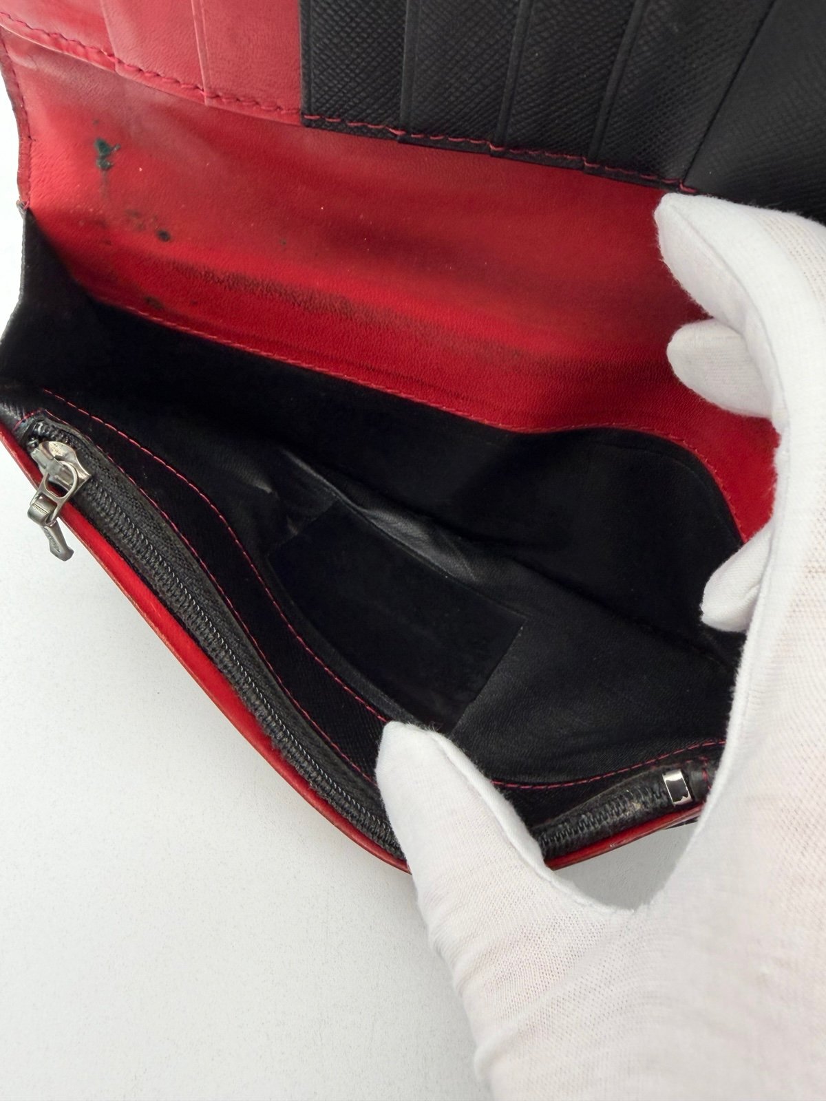 Pre-Owned Burberry Black Leather Long Wallet