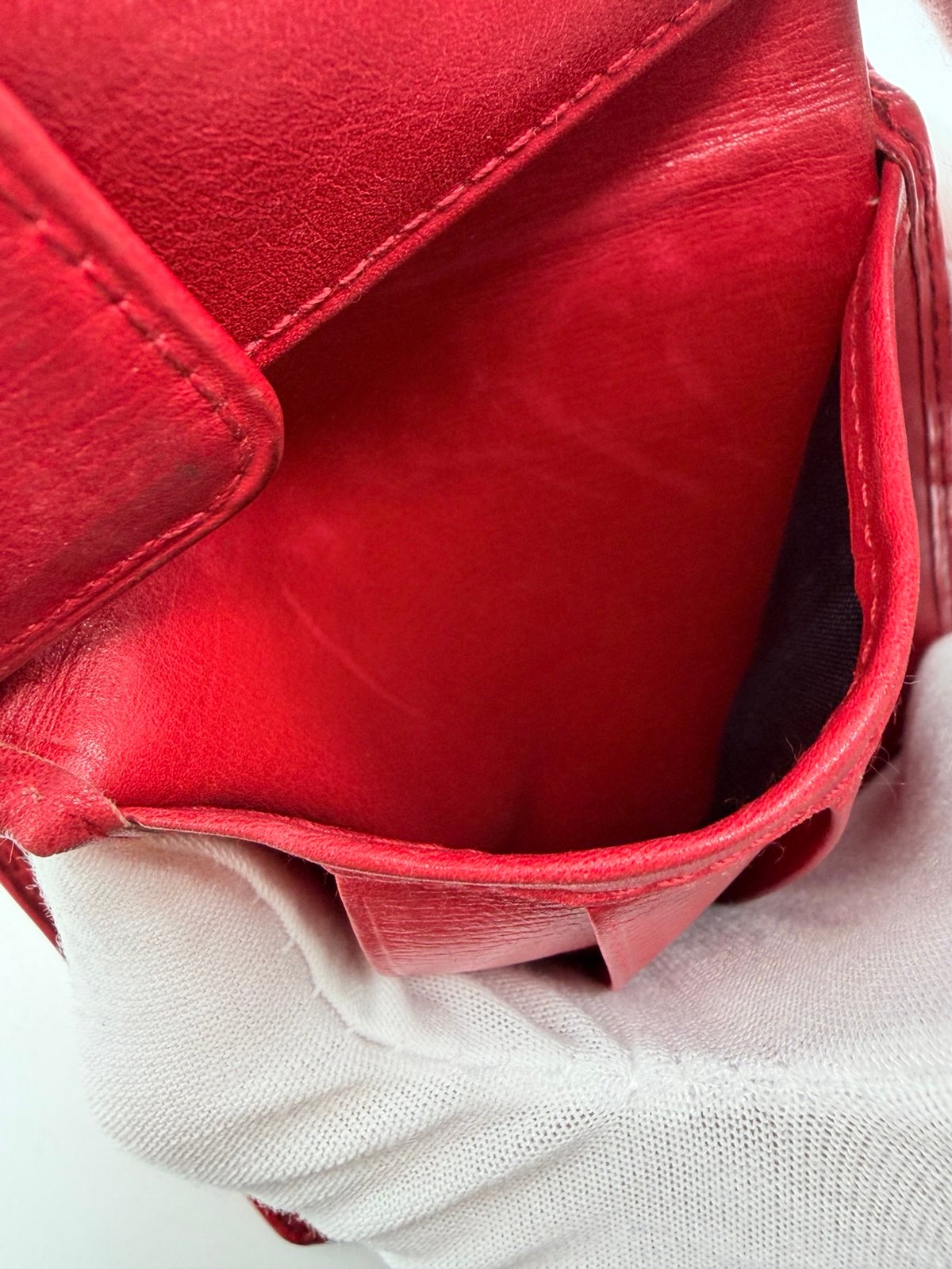 Pre-Owned Louis Vuitton Epi Leather Bifold Wallet