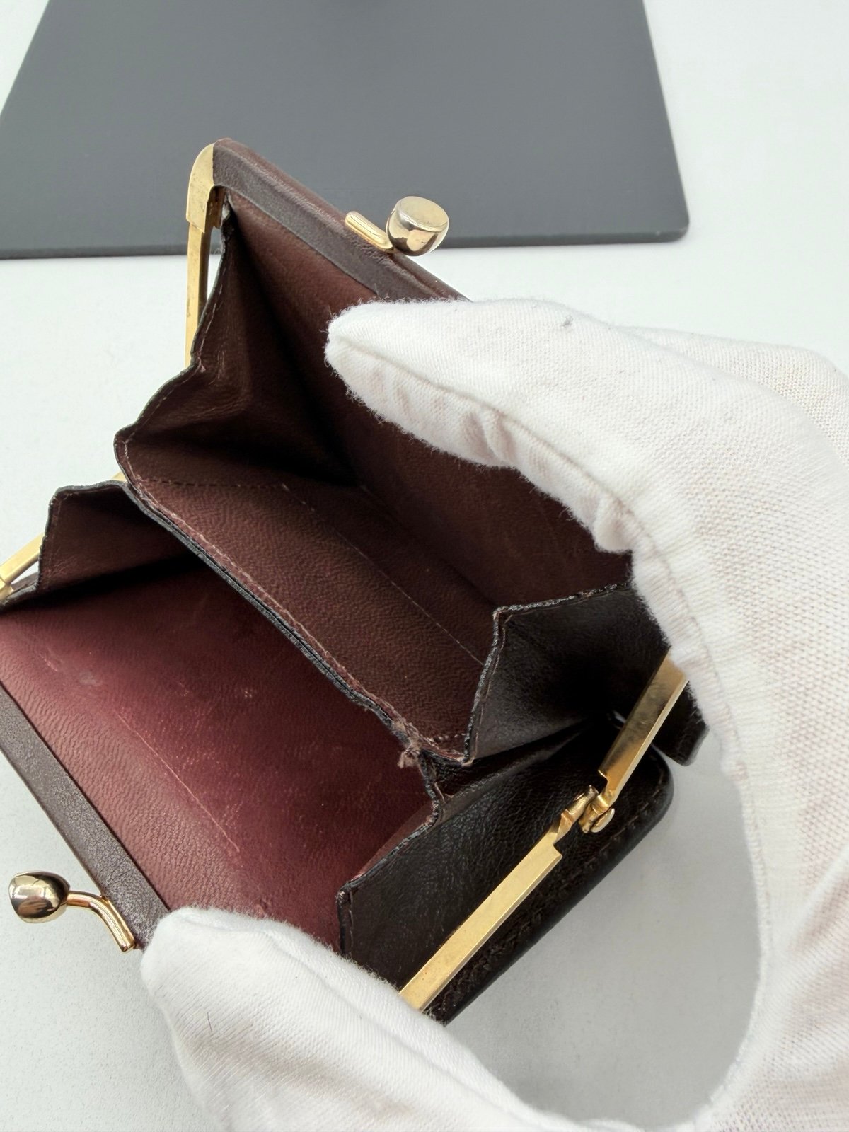 Pre-Owned Celine Kisslock Wallet