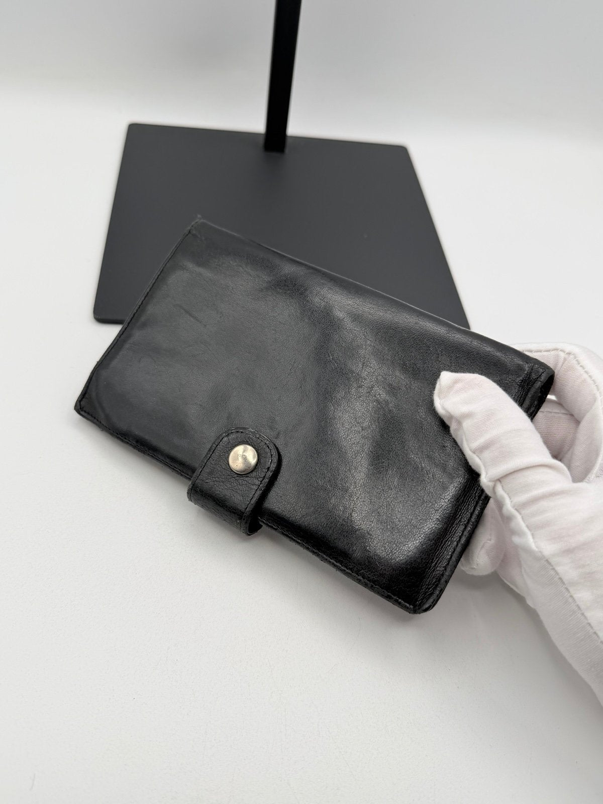 Pre-Owned Chanel Large CC Gold Lock Wallet