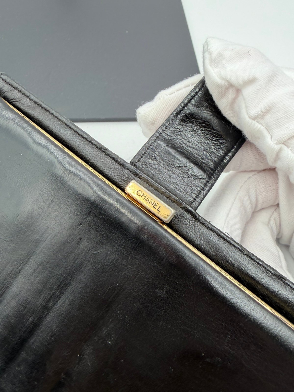 Pre-Owned Chanel Large CC Gold Lock Wallet