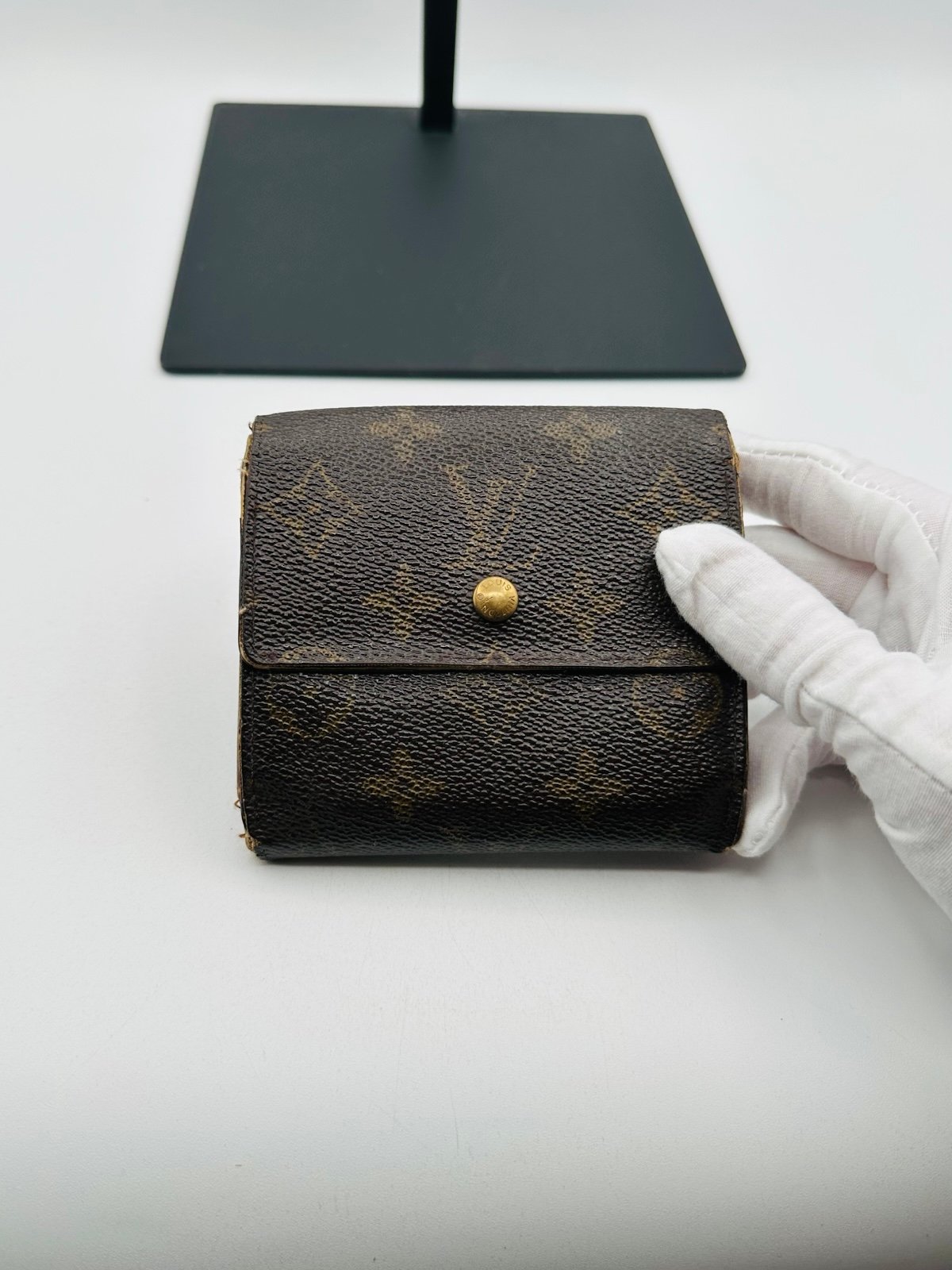 Pre-Owned Louis Vuitton Compact Tri Fold Wallet