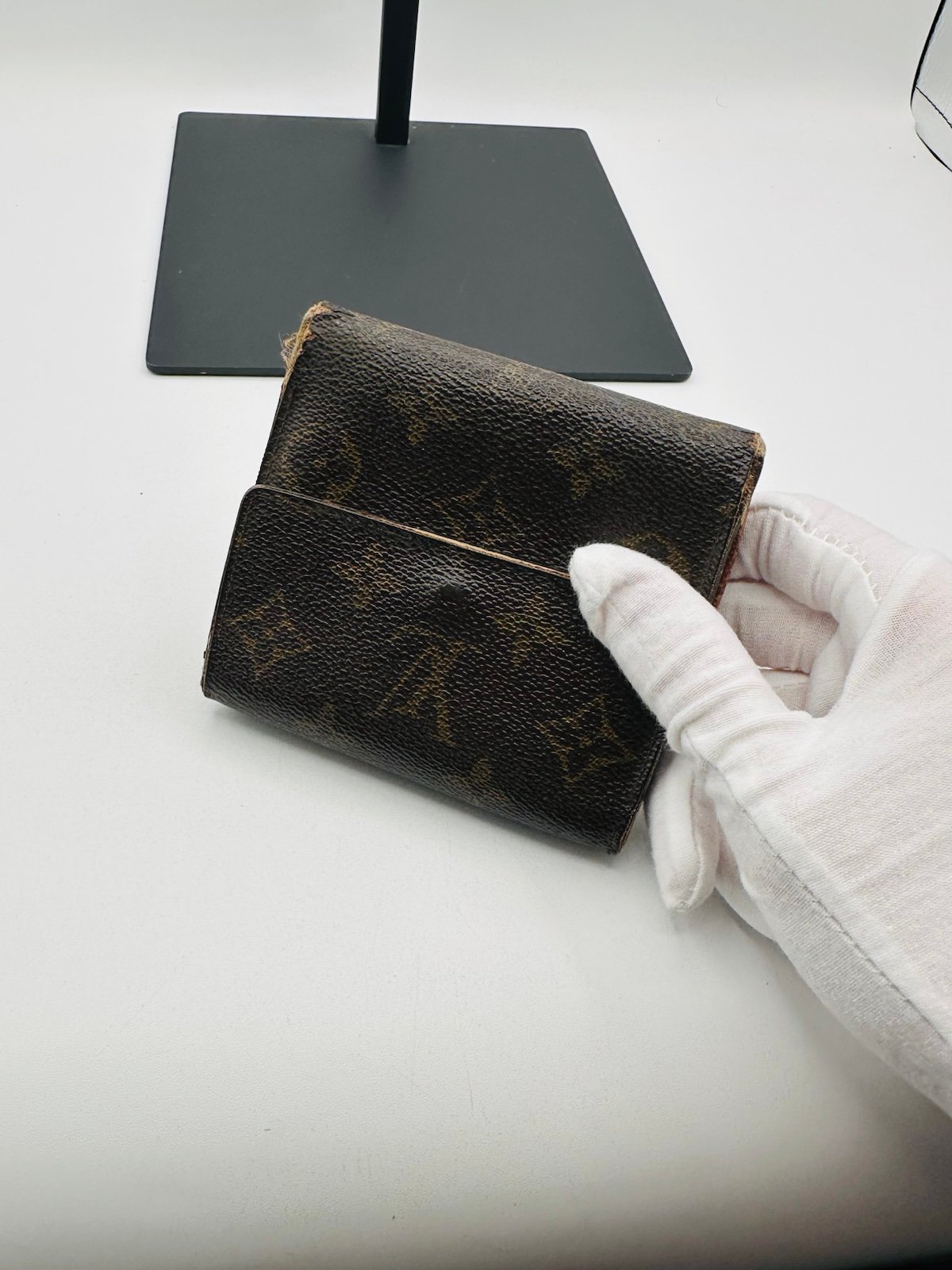 Pre-Owned Louis Vuitton Compact Tri Fold Wallet