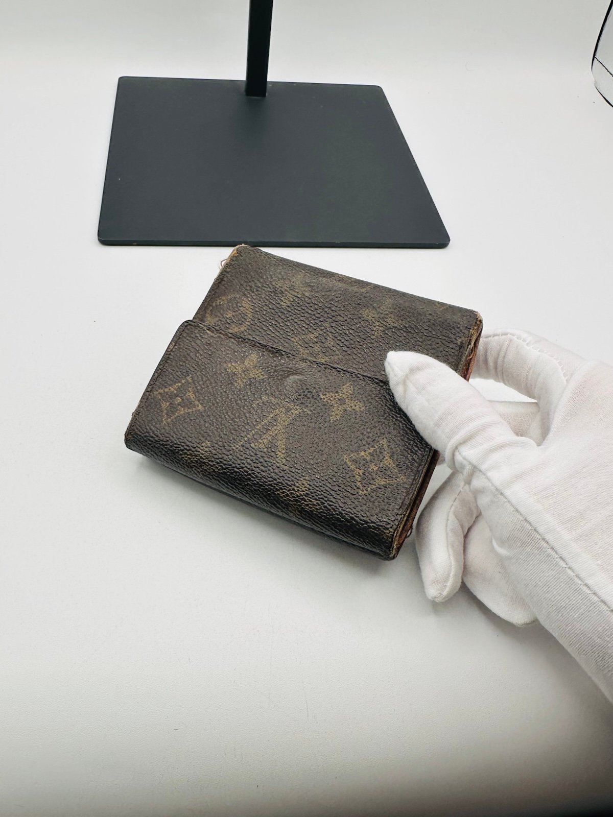 Pre-Owned Louis Vuitton Compact Tri Fold Wallet