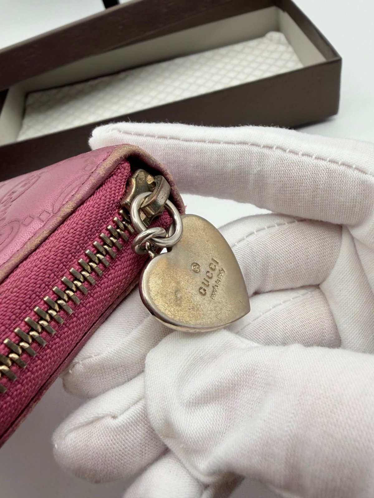 Pre-Owned Gucci Large Pink Guccissima Zip Around Wallet