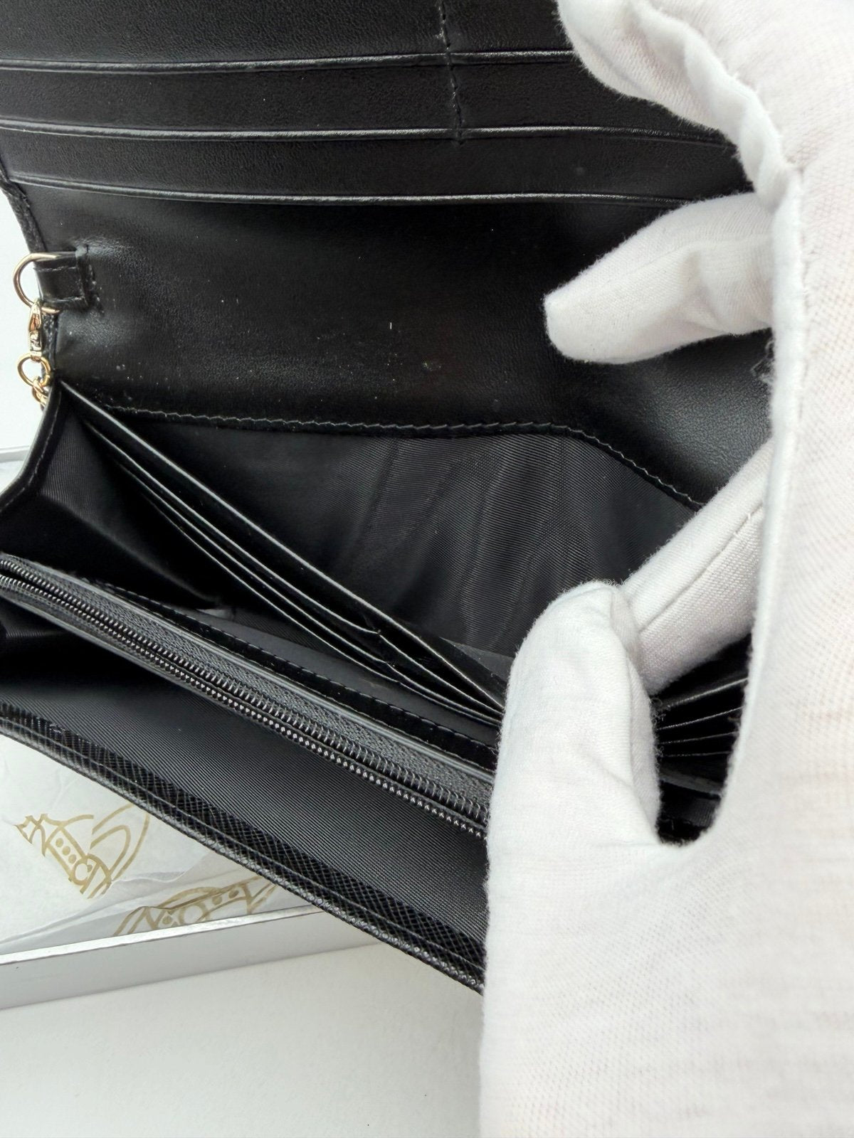 Pre-Owned Vivienne Westwood Purse Chain Wallet