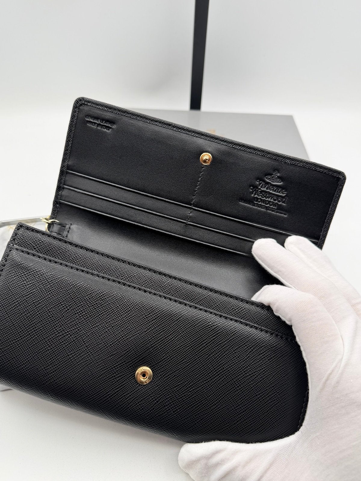 Pre-Owned Vivienne Westwood Purse Chain Wallet