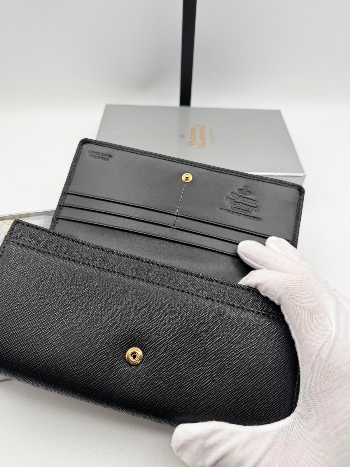 Pre-Owned Vivienne Westwood Purse Chain Wallet