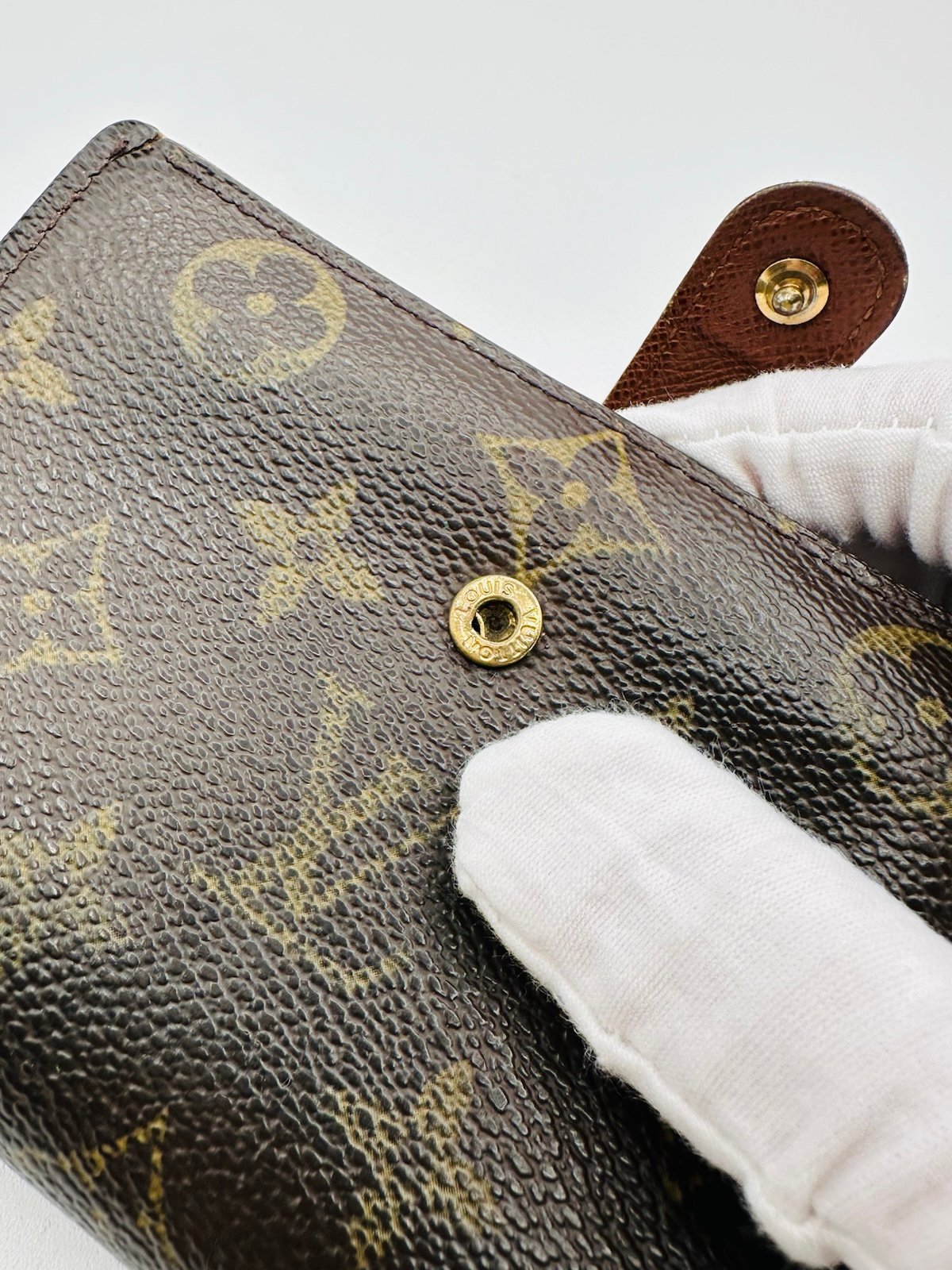 Pre-Owned Louis Vuitton Kisslock Wallet