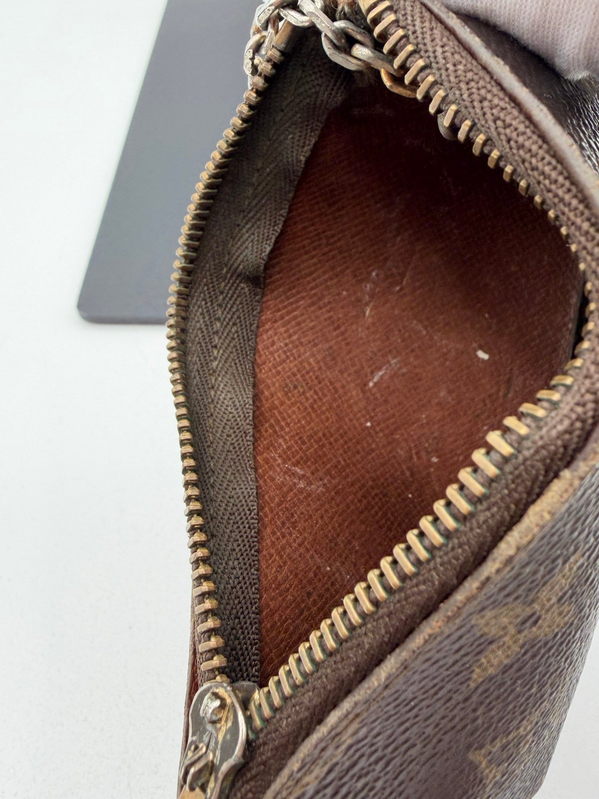 Pre-Owned Louis Vuitton Chain Pouch Wallet