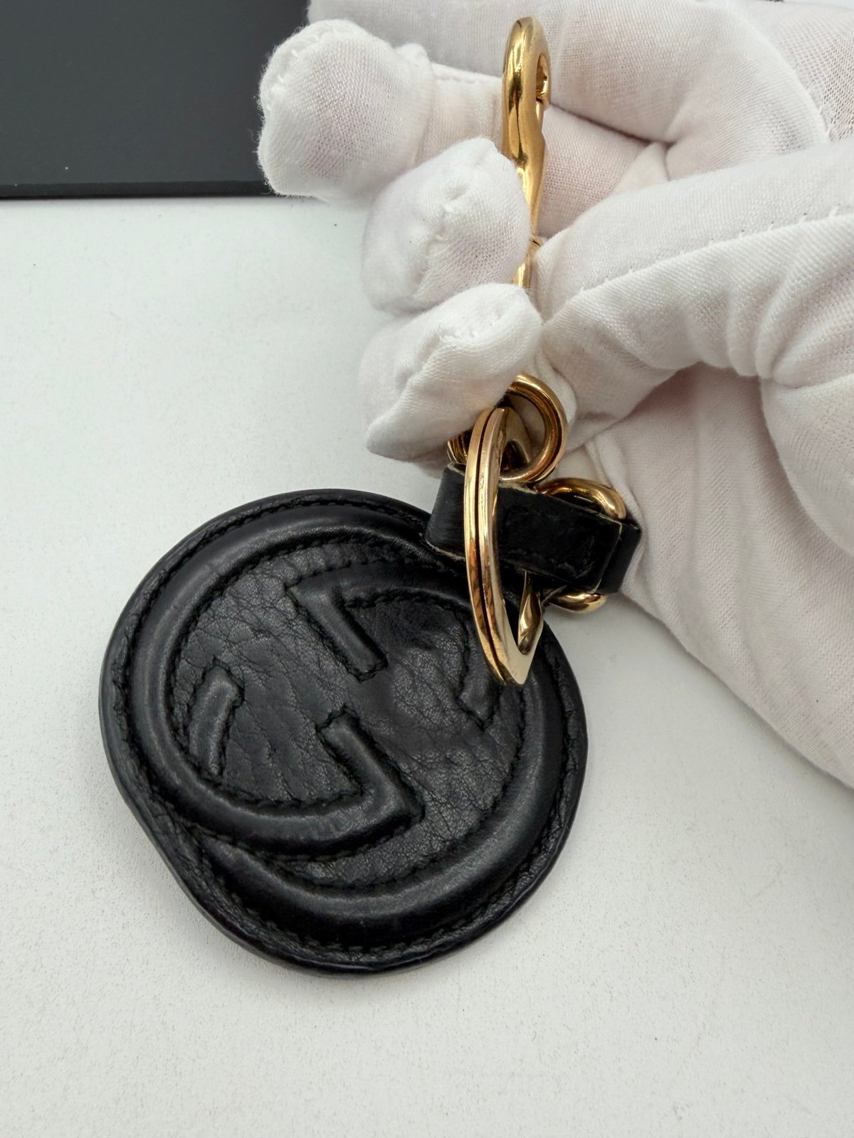 Pre-Owned Gucci Black Leather Interlocking G Keychain Charm
