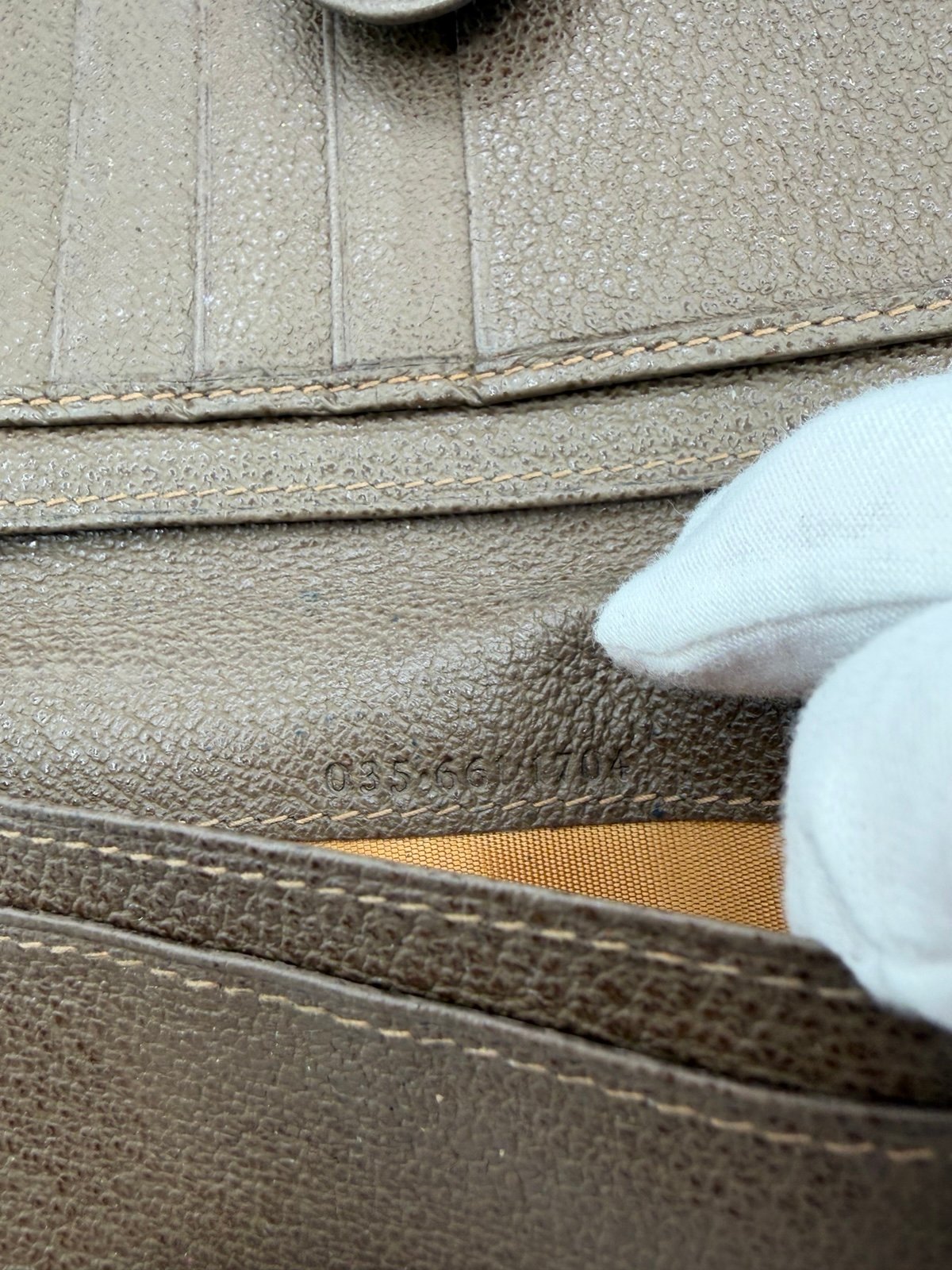 Pre-Owned Gucci Long Leather Wallet