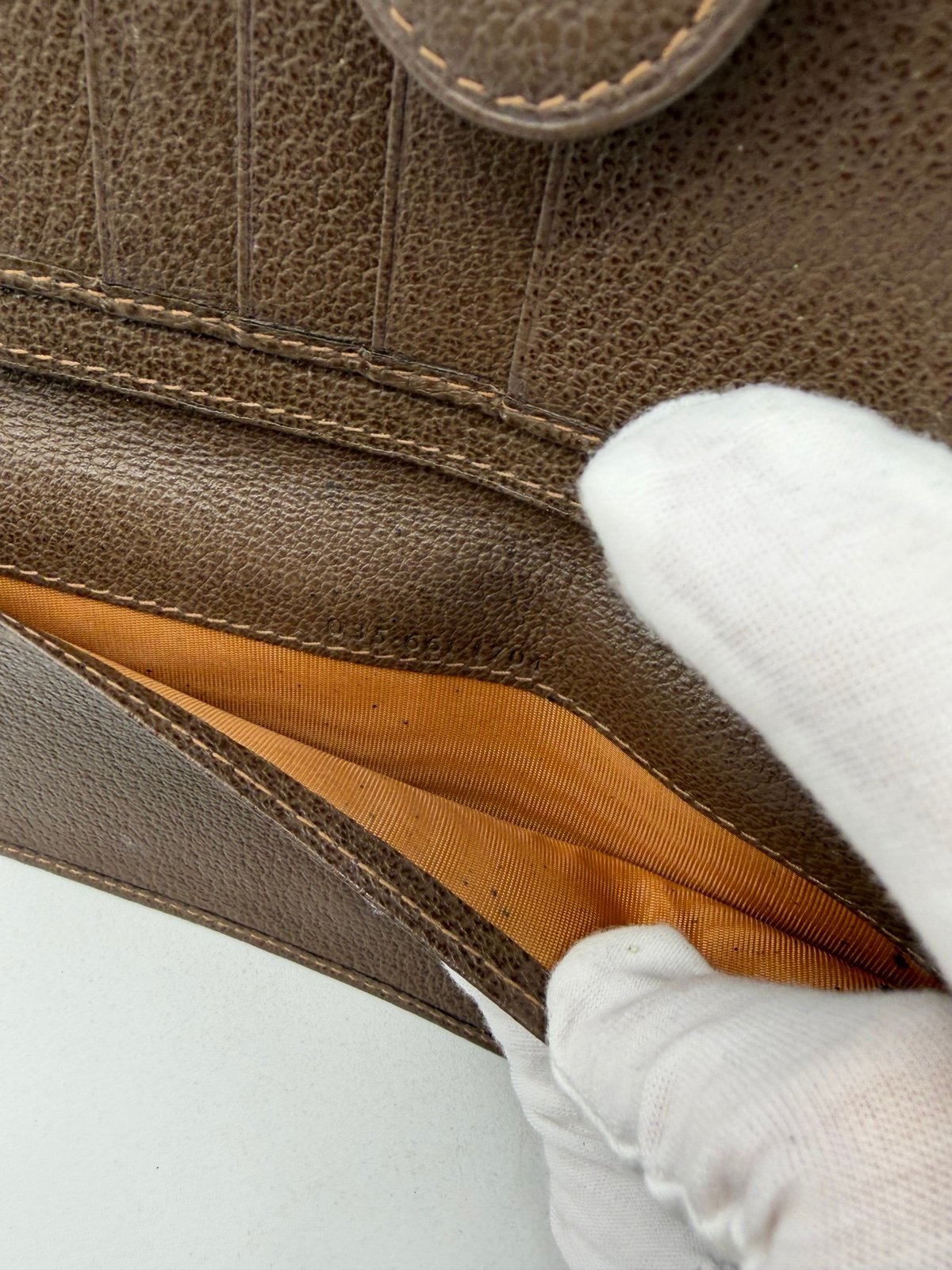 Pre-Owned Gucci Long Leather Wallet