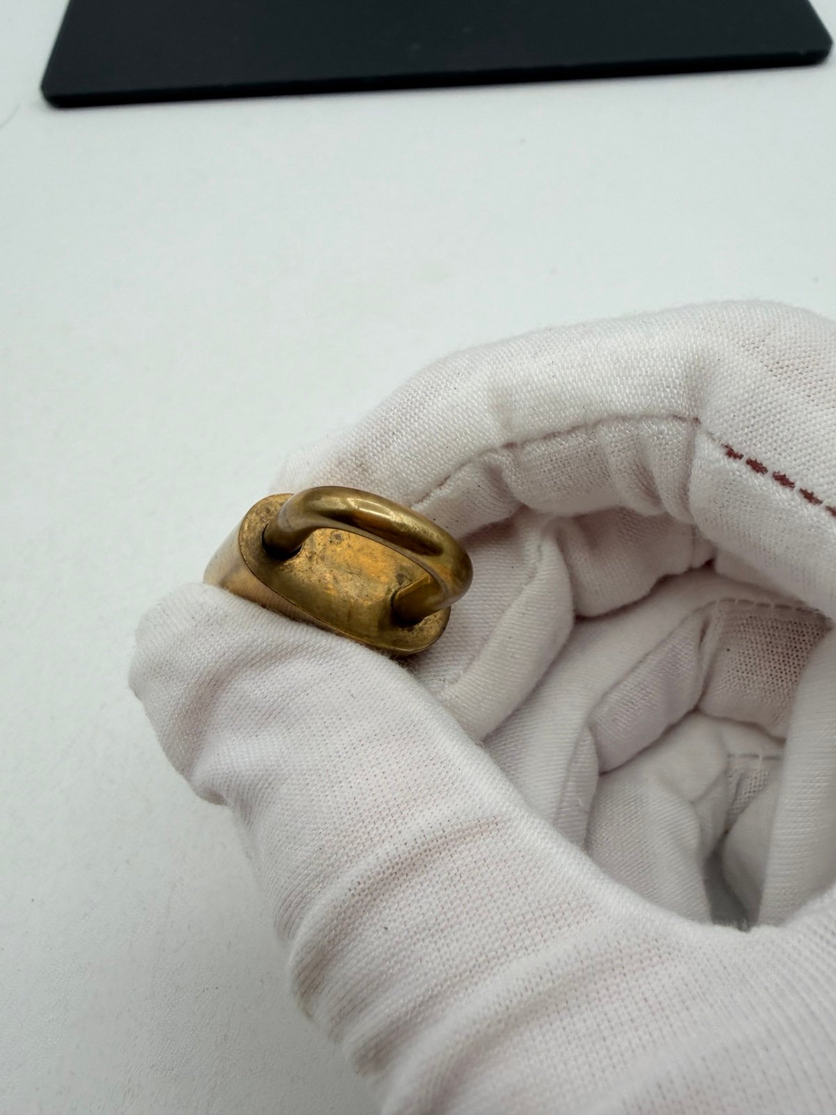 Pre-Owned Louis Vuitton Gold Pad Lock