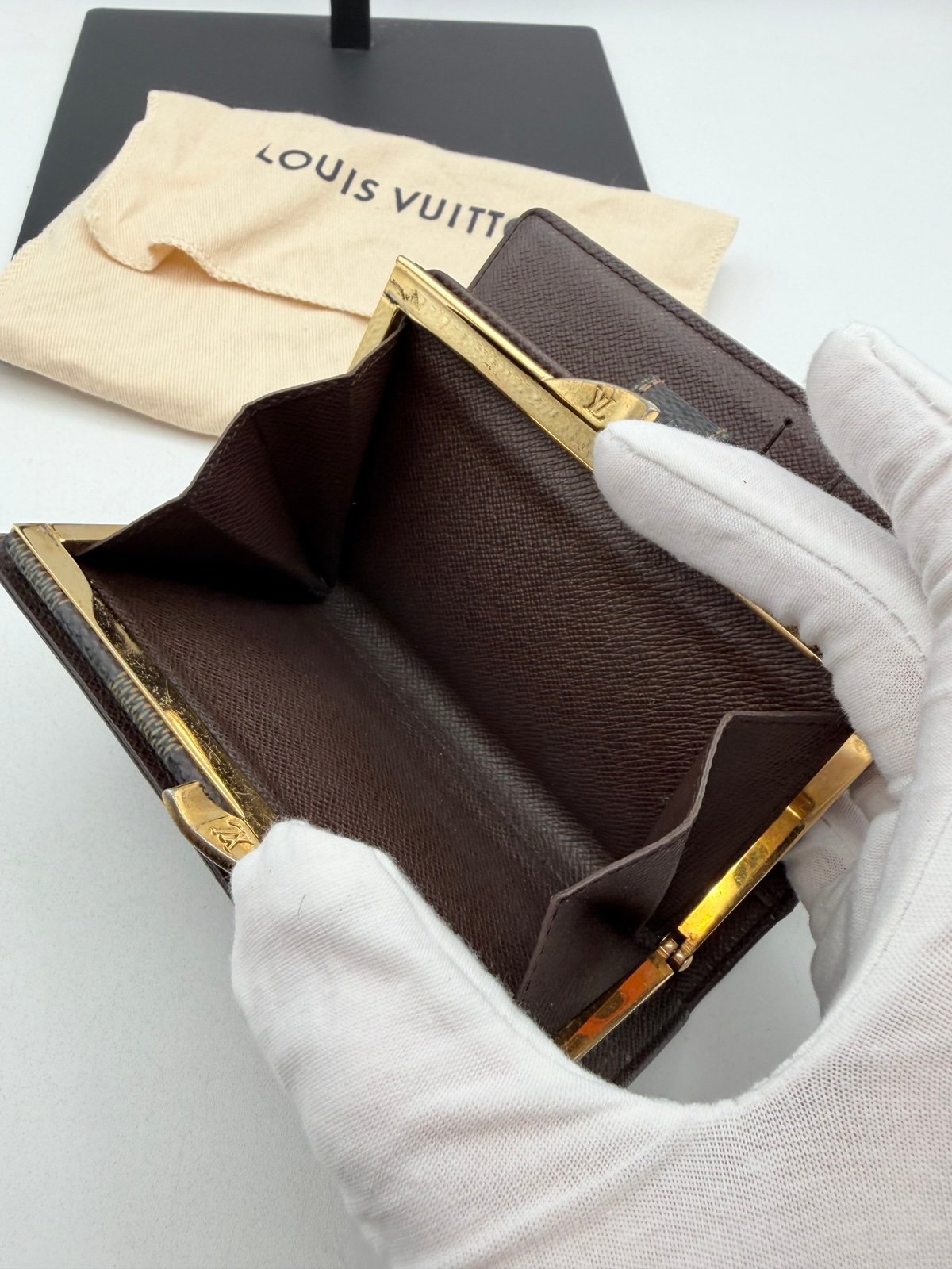Pre-Owned Louis Vuitton Damier Kisslock Wallet