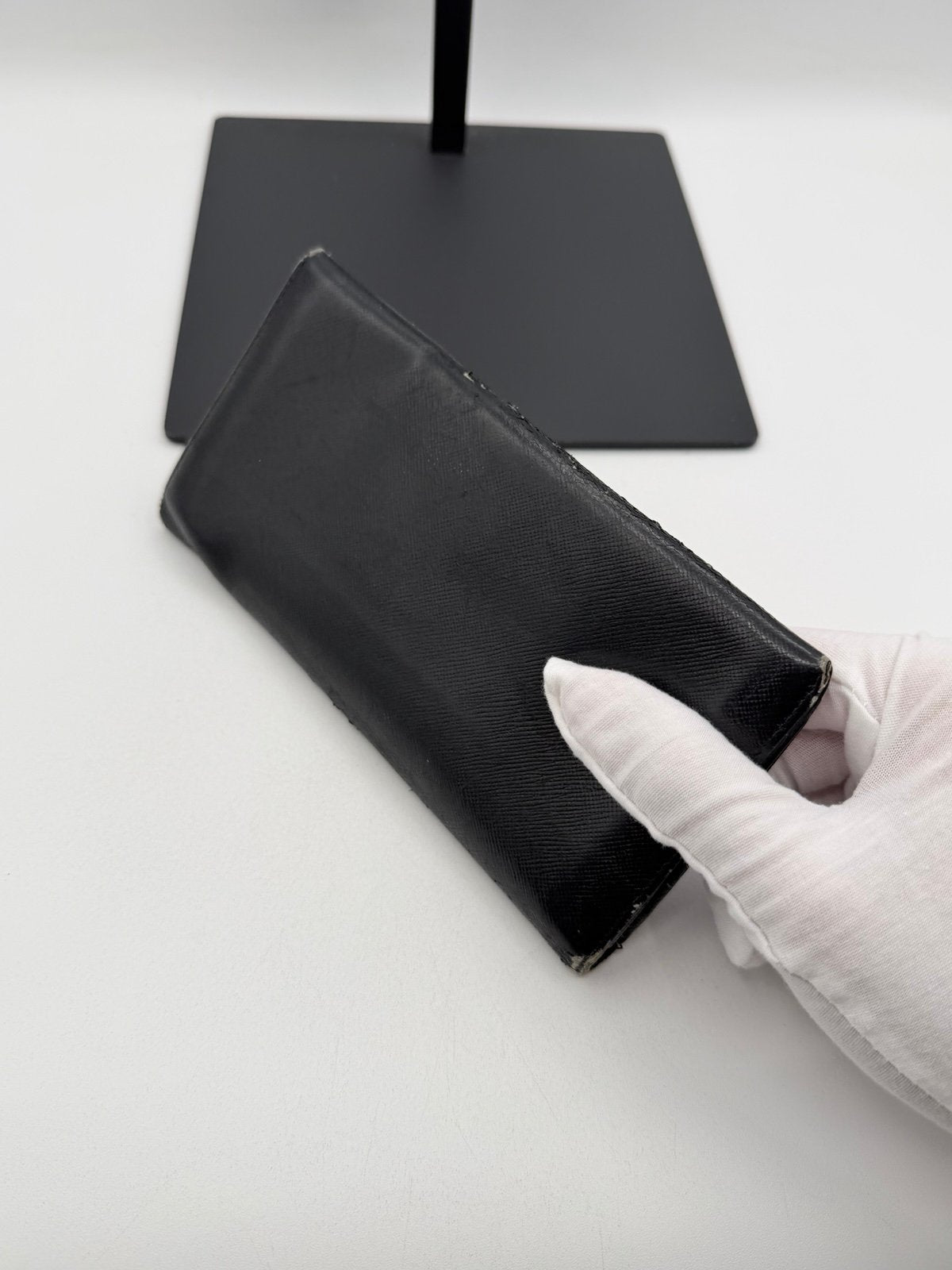 Pre-Owned Prada Black Leather Wallet