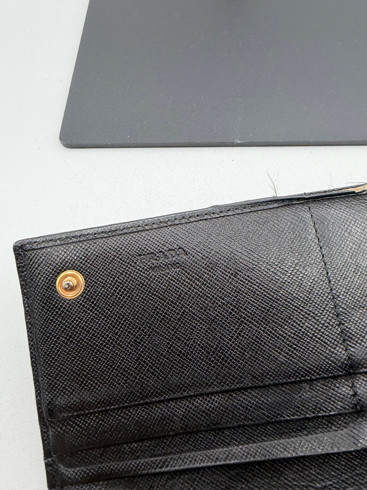 Pre-Owned Prada Black Leather Wallet