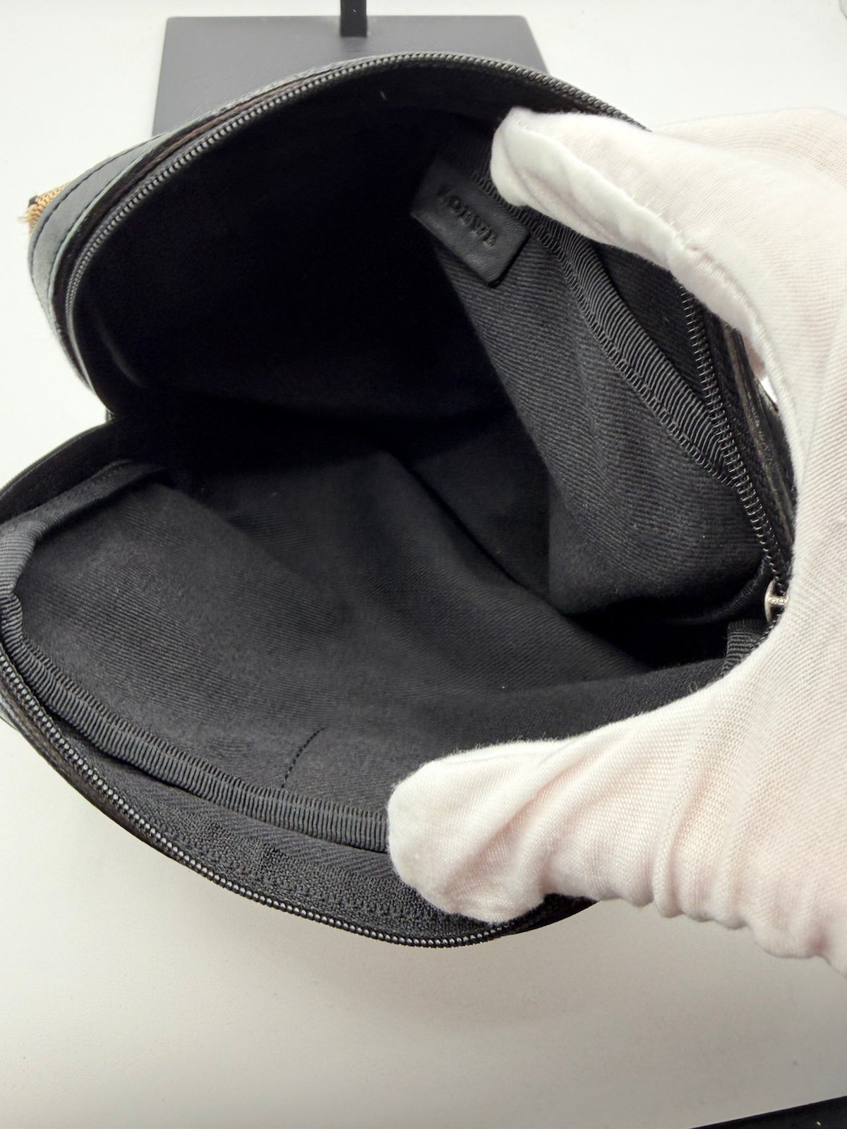 Pre-Owned Loewe Anagram Bag Pouch