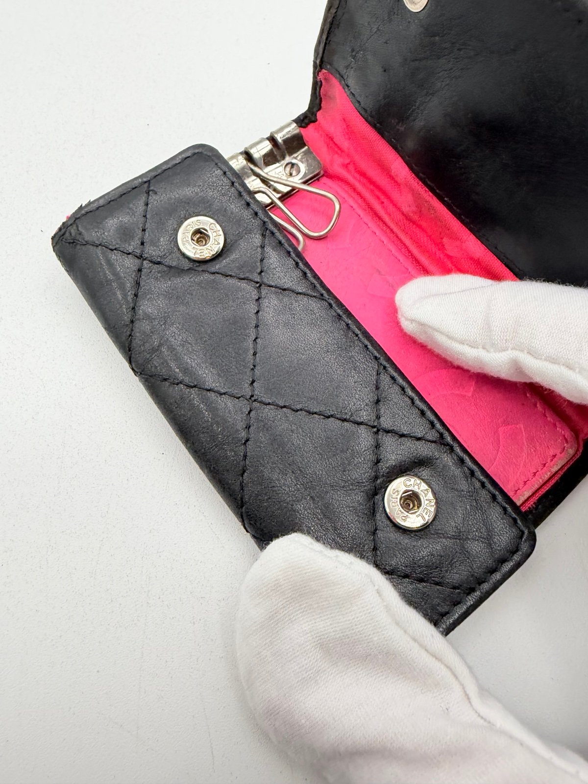 Pre-Owned Chanel Quilted Leather Card holder