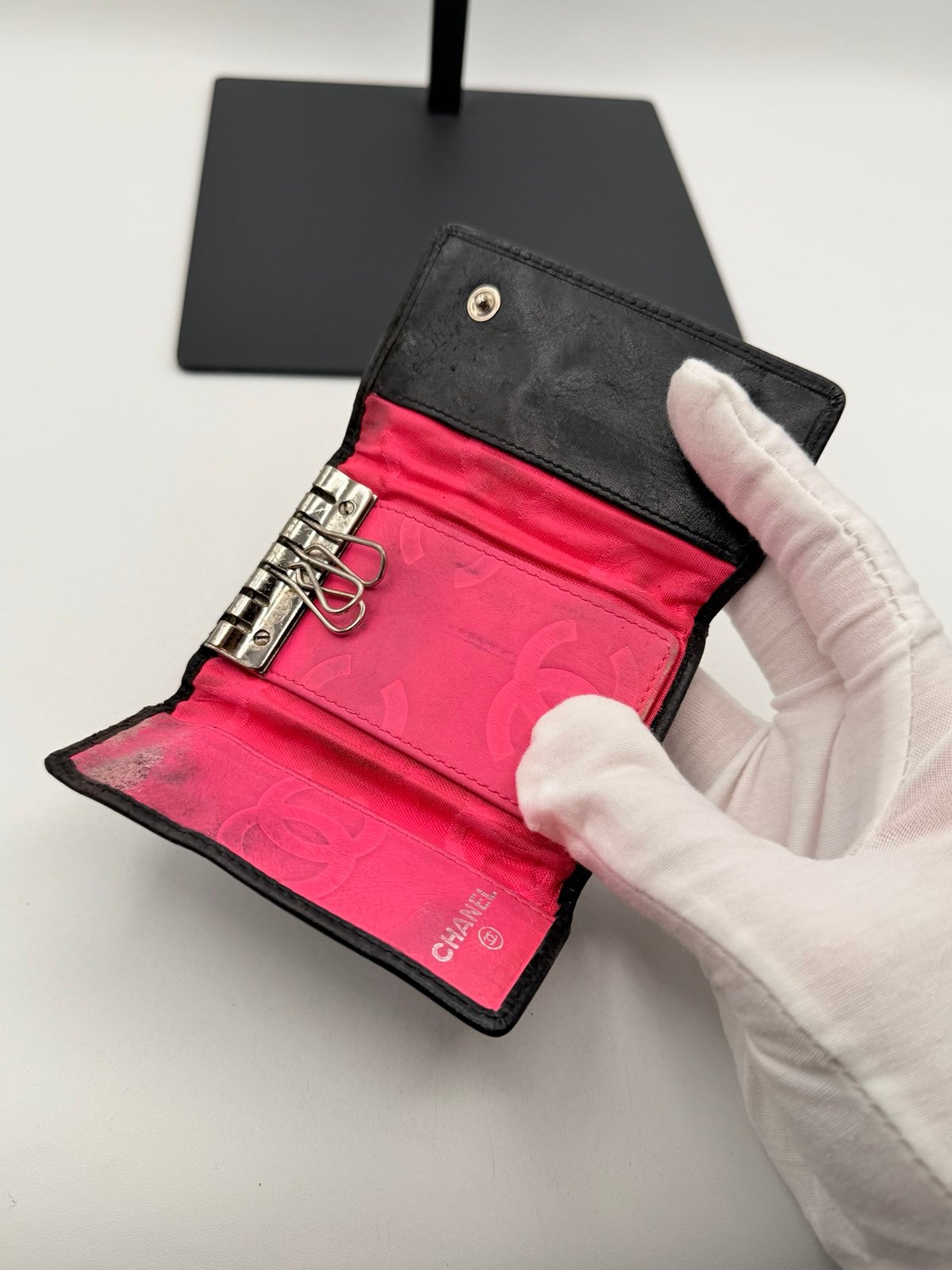 Pre-Owned Chanel Quilted Leather Card holder
