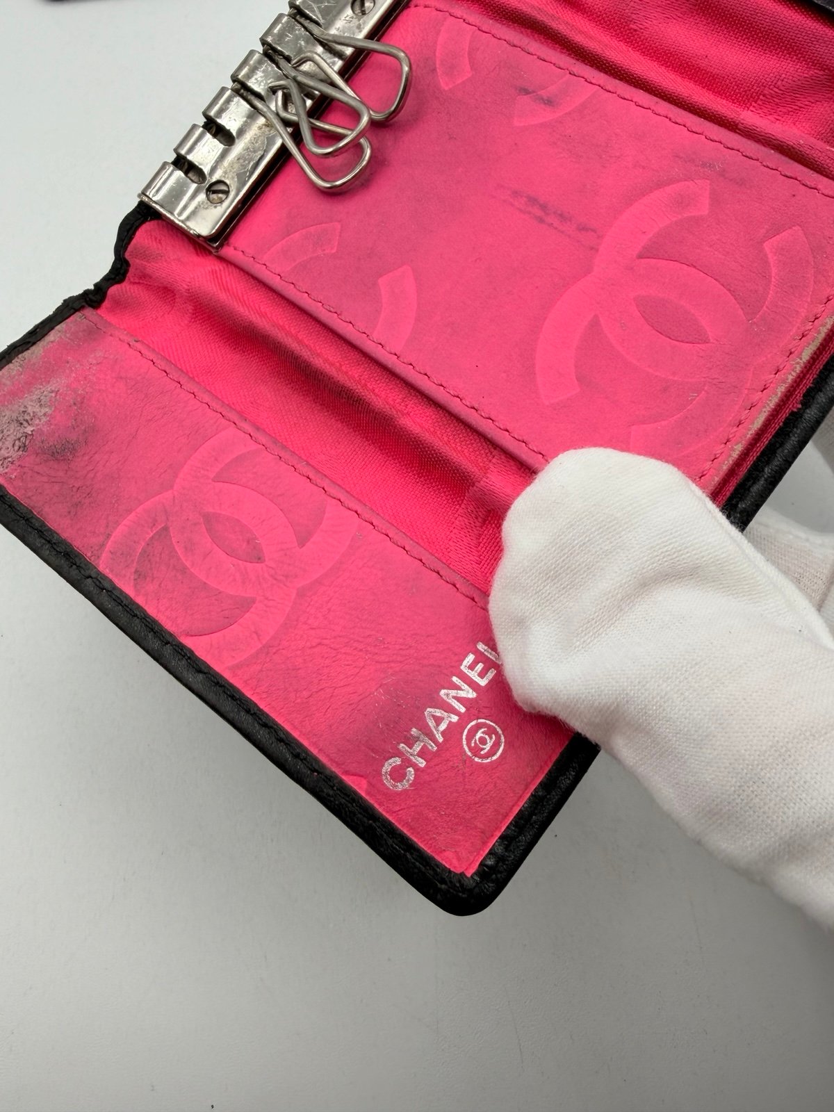 Pre-Owned Chanel Quilted Leather Card holder